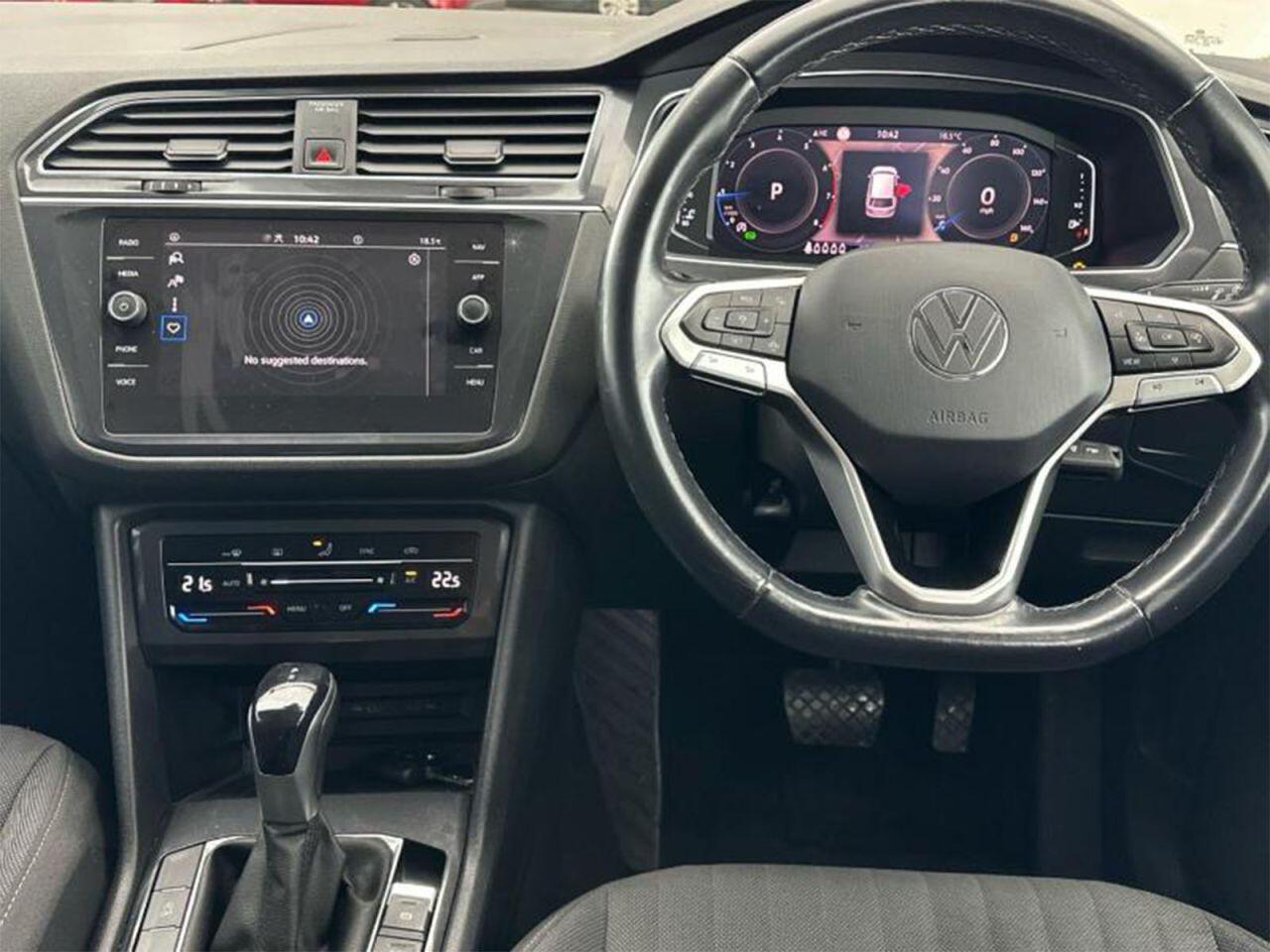 Volkswagen Tiguan Allspace view 5