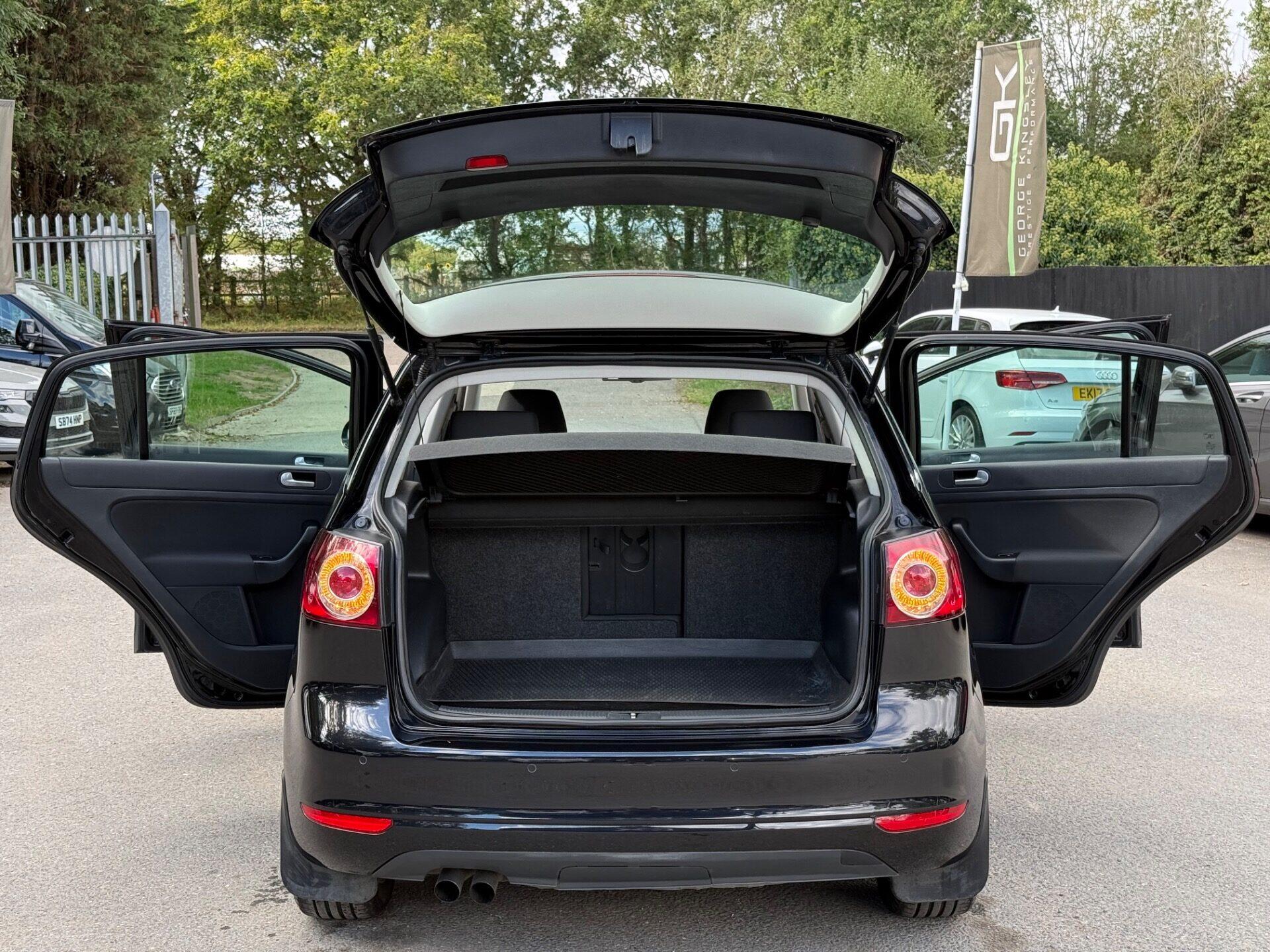 Volkswagen Golf Plus view 19