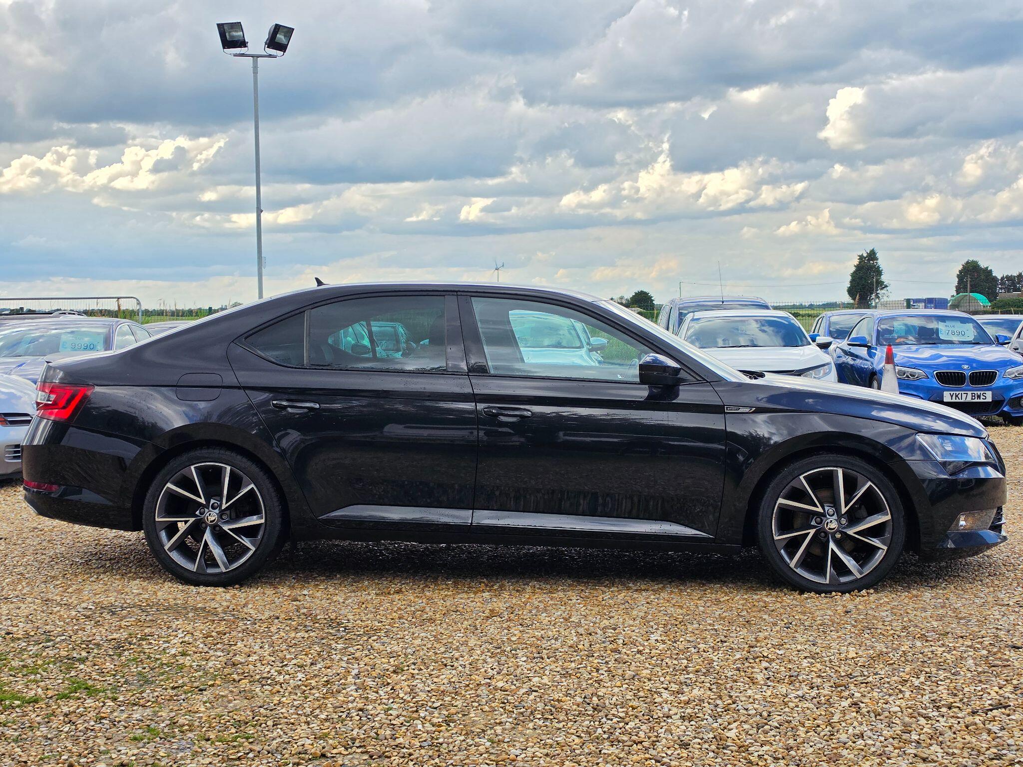 Skoda Superb view 5