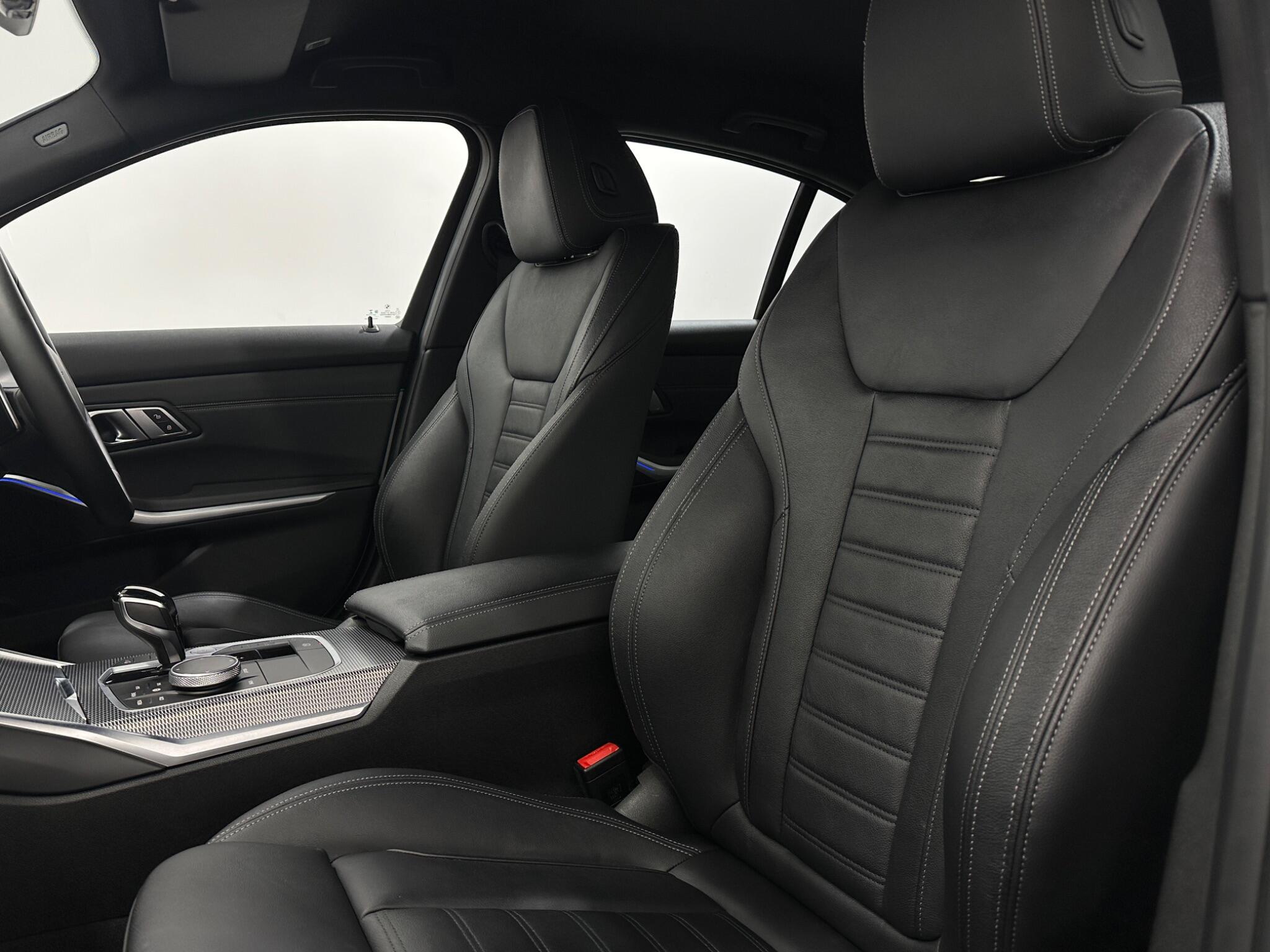 BMW 3 Series view 38