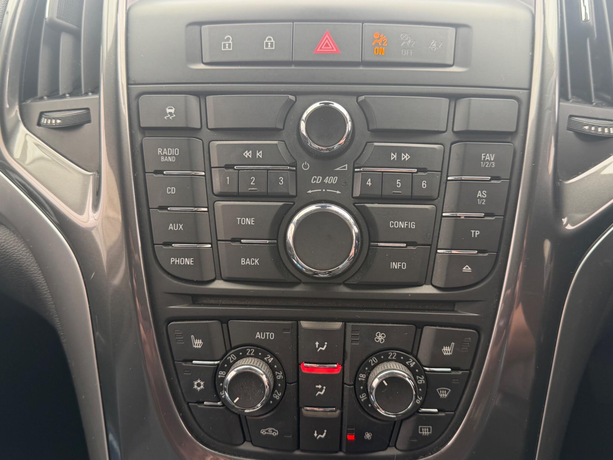 Vauxhall Astra view 24