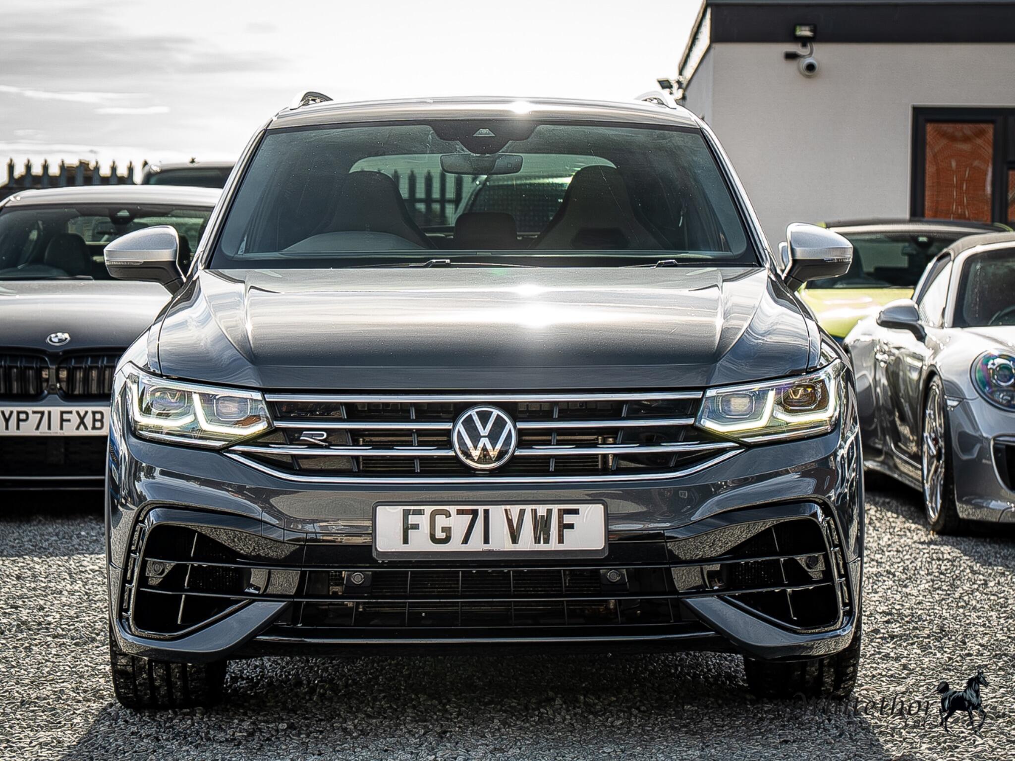Volkswagen Tiguan view 2