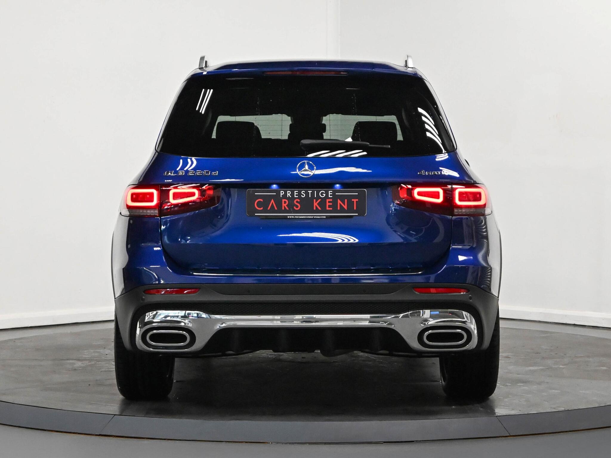 Mercedes-Benz GLB view 22