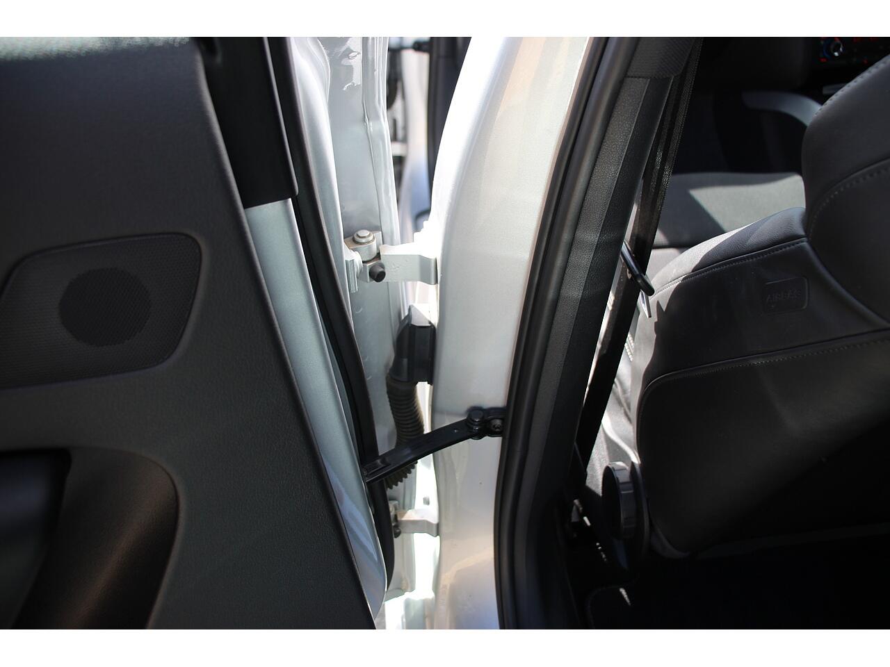 Audi A4 view 35