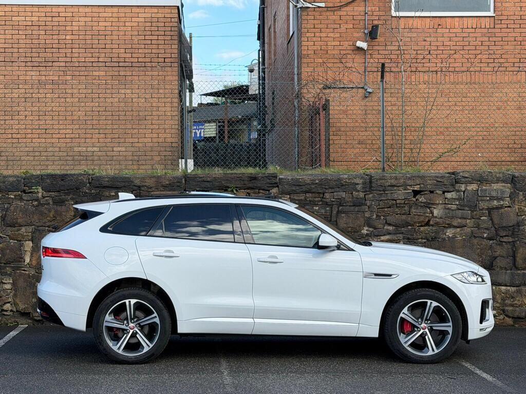 Jaguar F-Pace view 8
