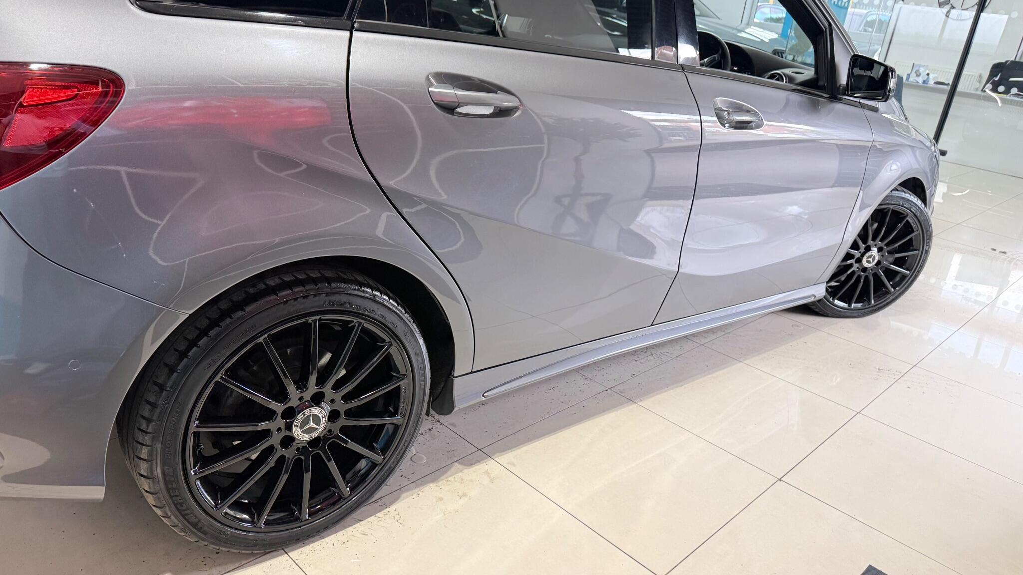 Mercedes-Benz B-Class view 19