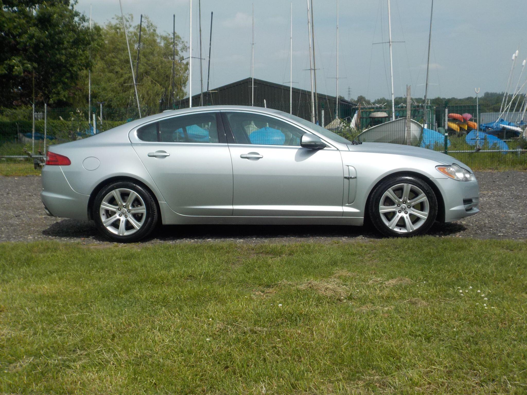 Jaguar XF 3.0d V6 Luxury Auto Euro 5 4dr