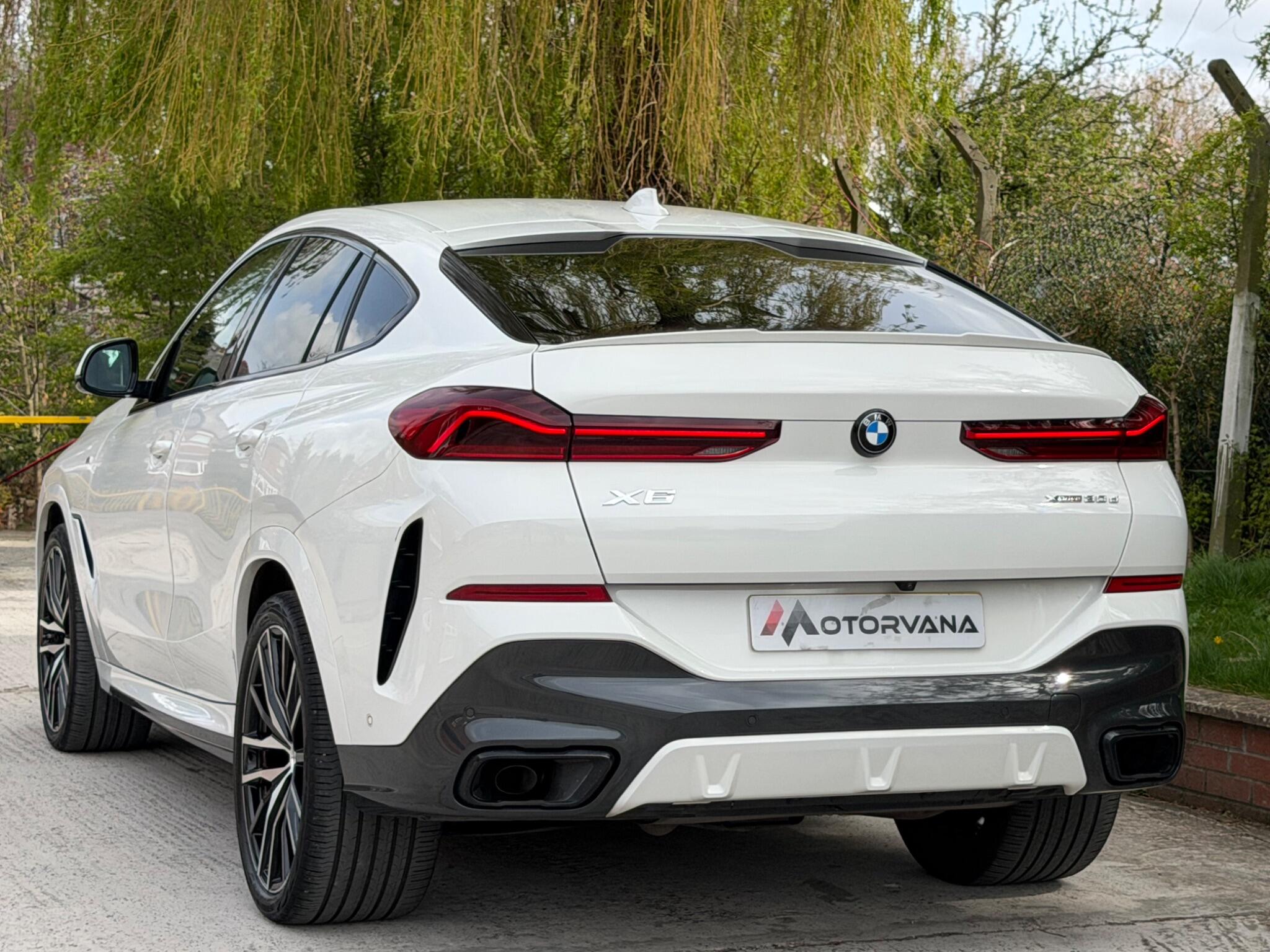 BMW X6 view 39