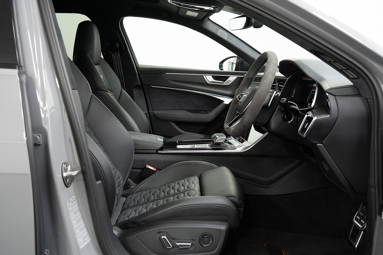 Audi RS6 view 4