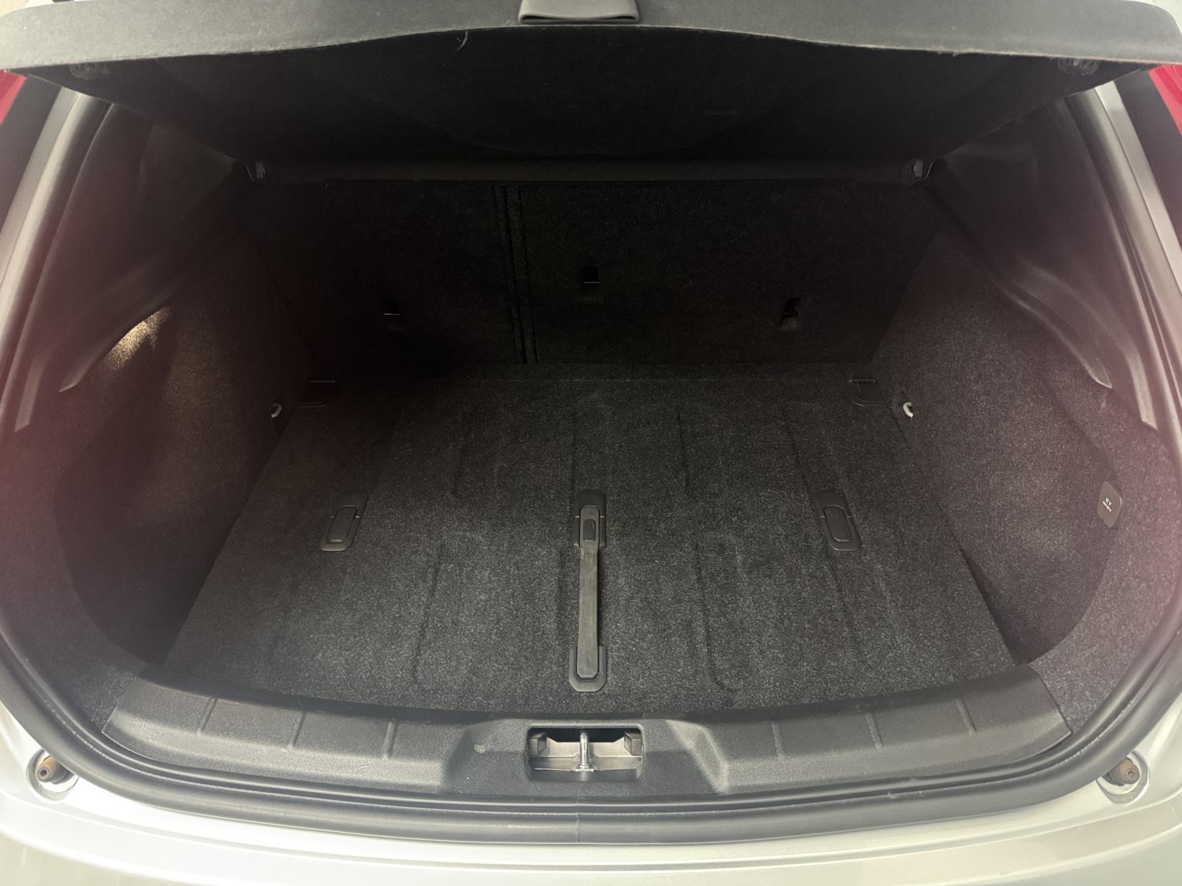 Volvo V40 view 70