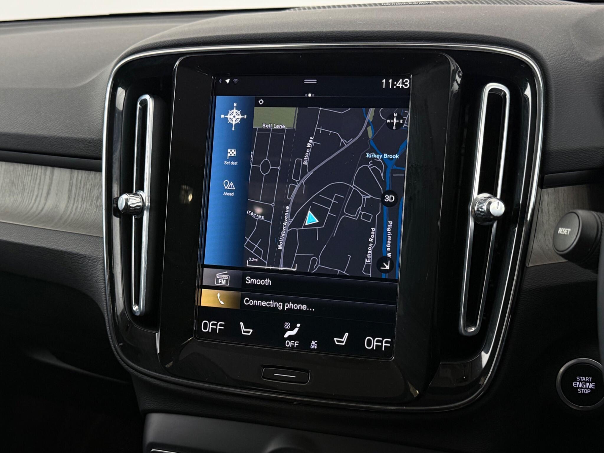 Volvo XC40 view 24