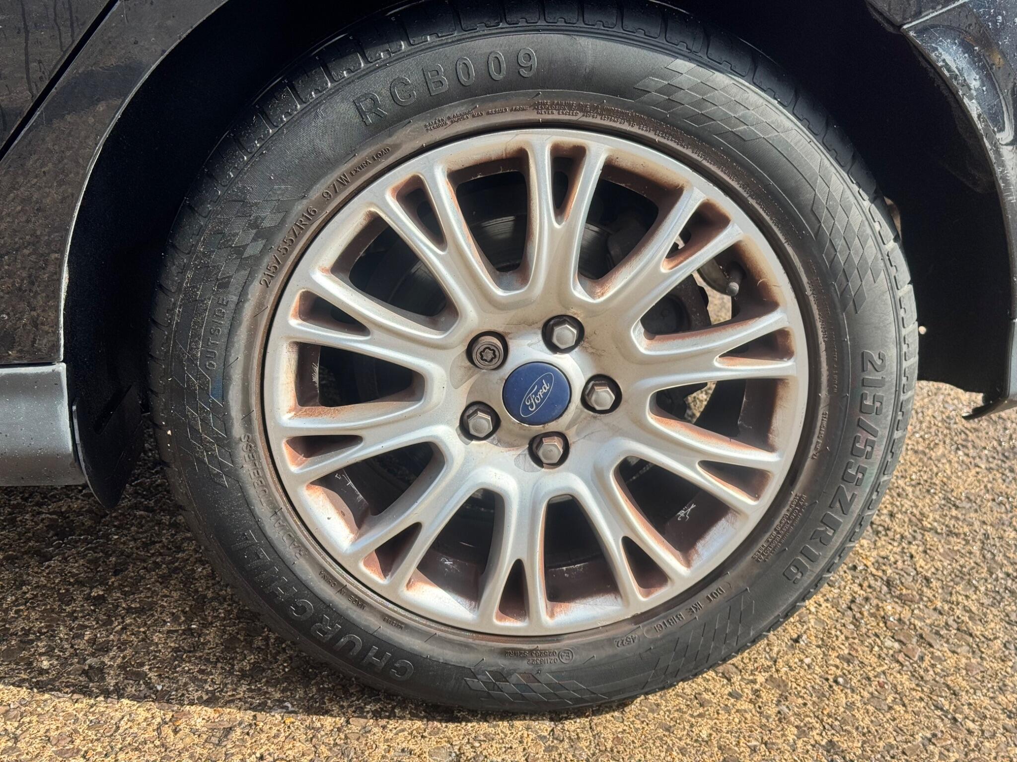 Ford Focus view 35