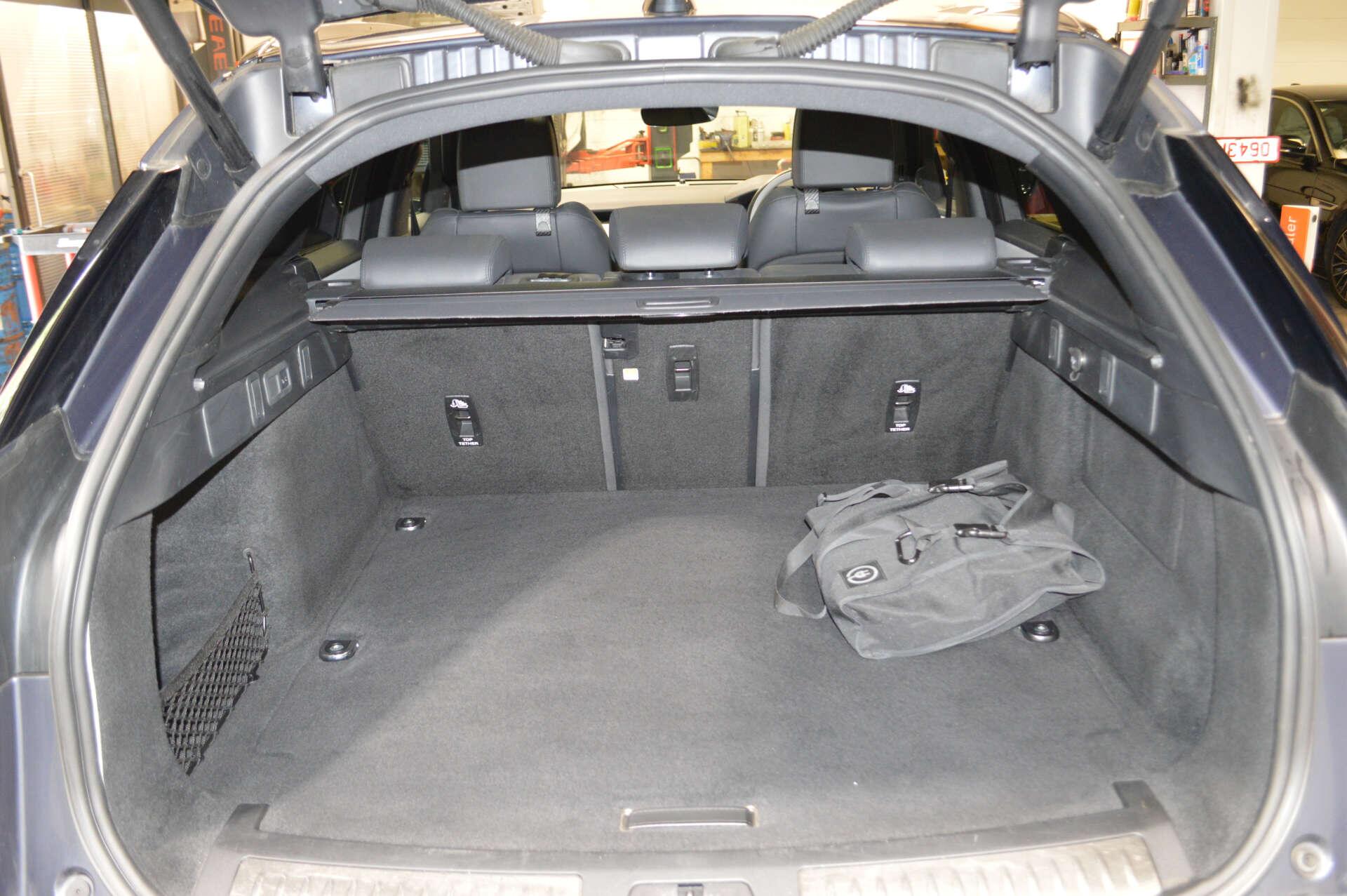 Land Rover Range Rover Velar view 25