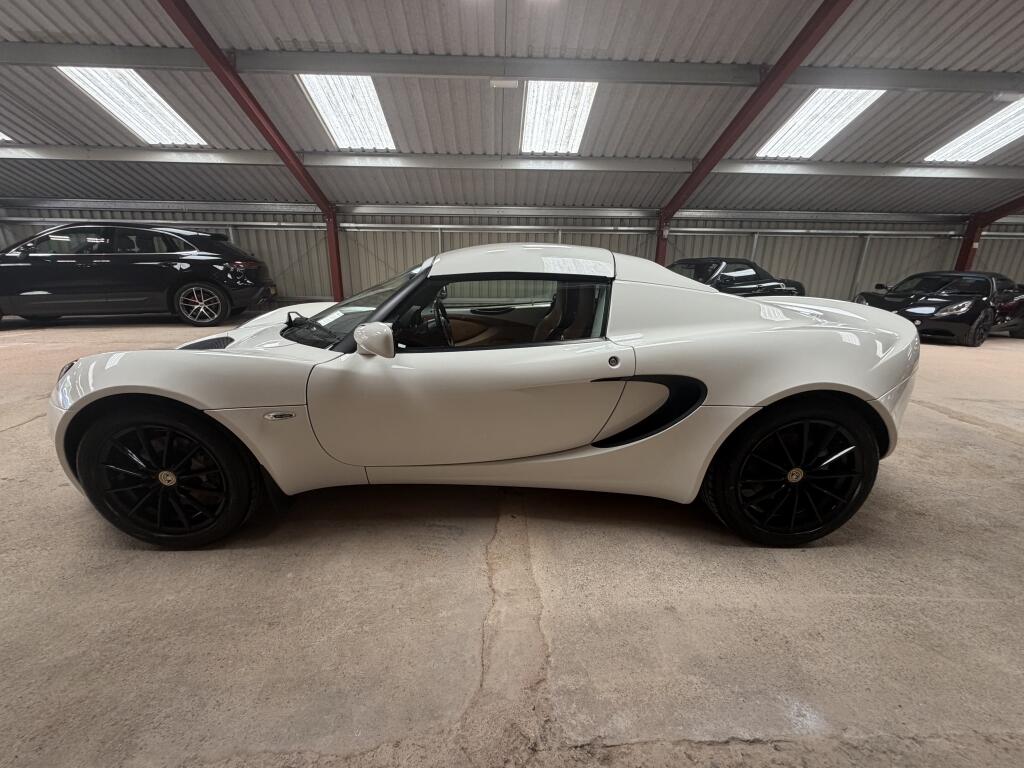 Lotus Elise view 2