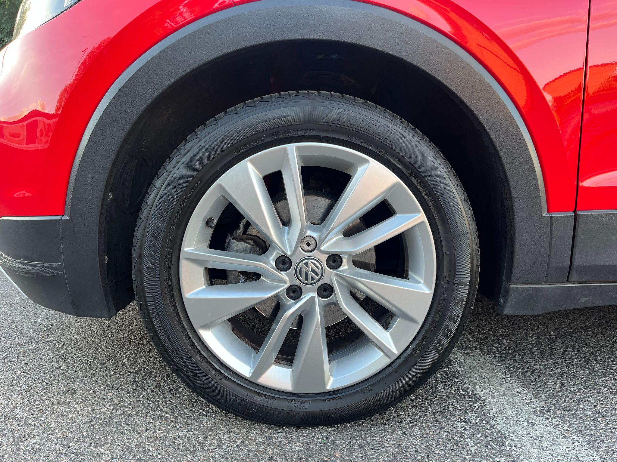 Volkswagen T-Cross view 29