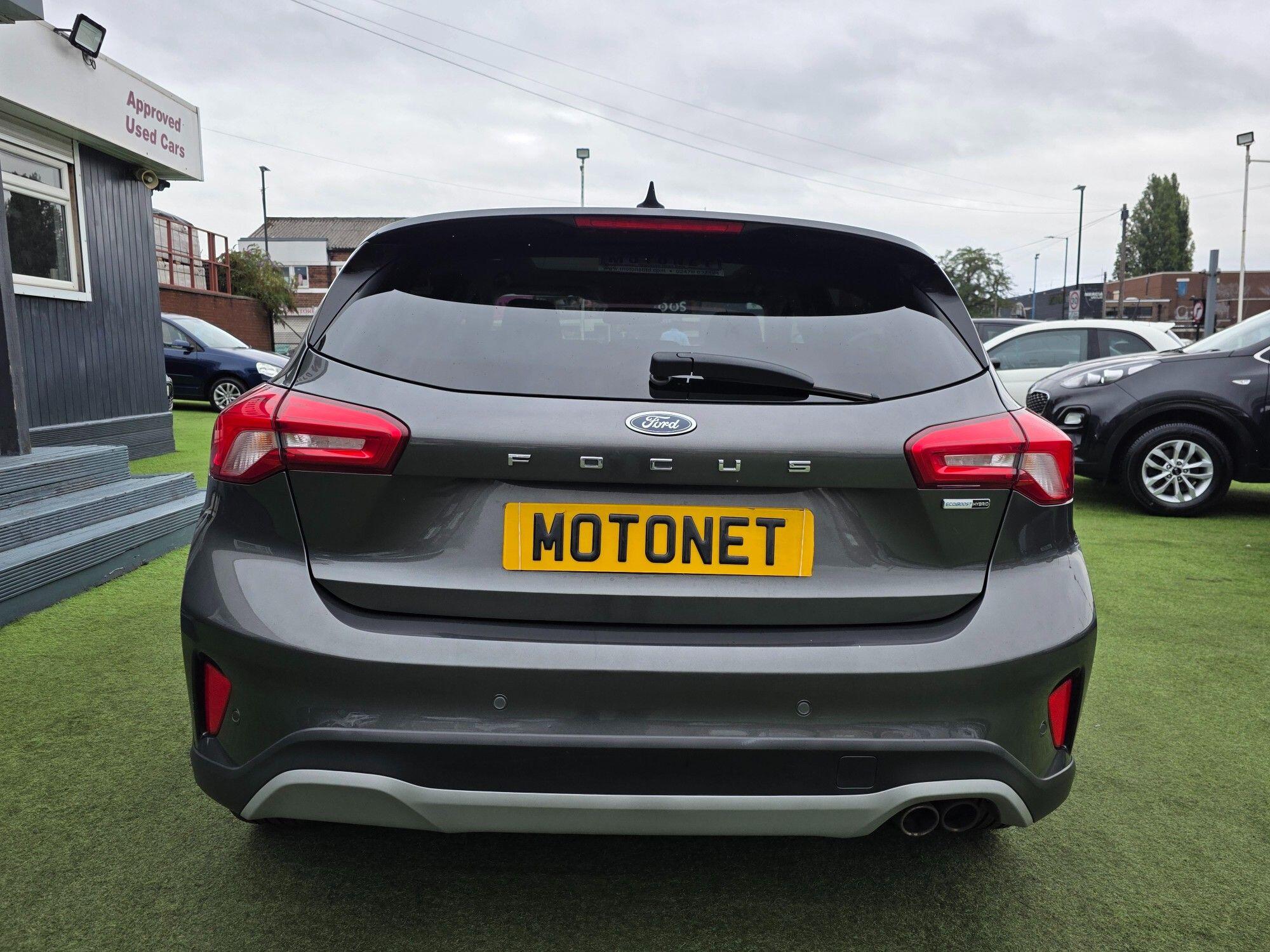 Ford Focus view 7