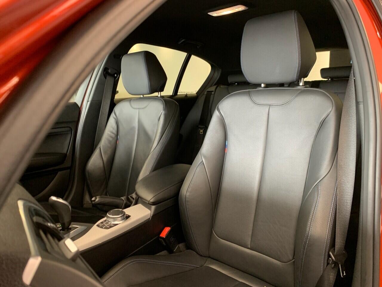 BMW 1 Series view 32