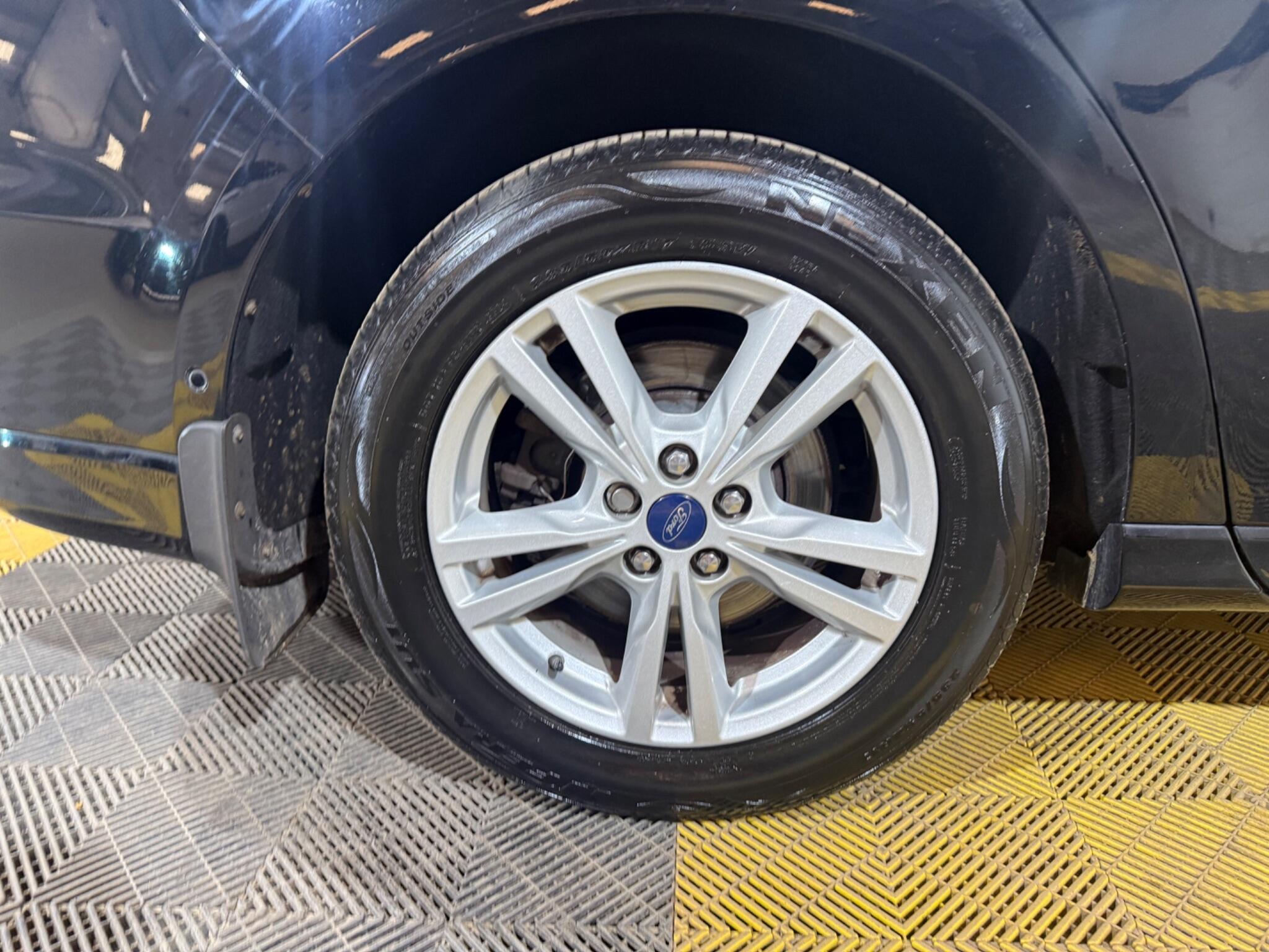 Ford S-Max view 47