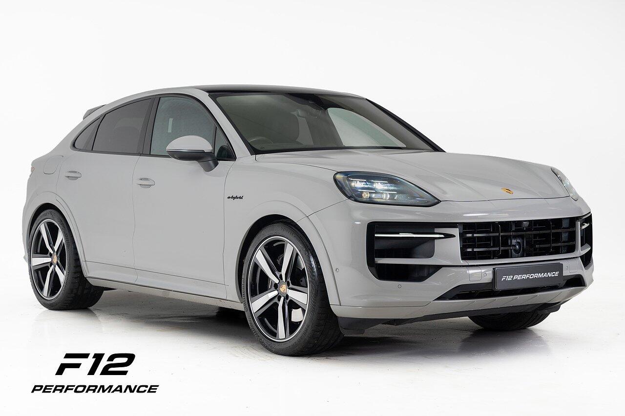 2023 Porsche Cayenne in Grey for sale