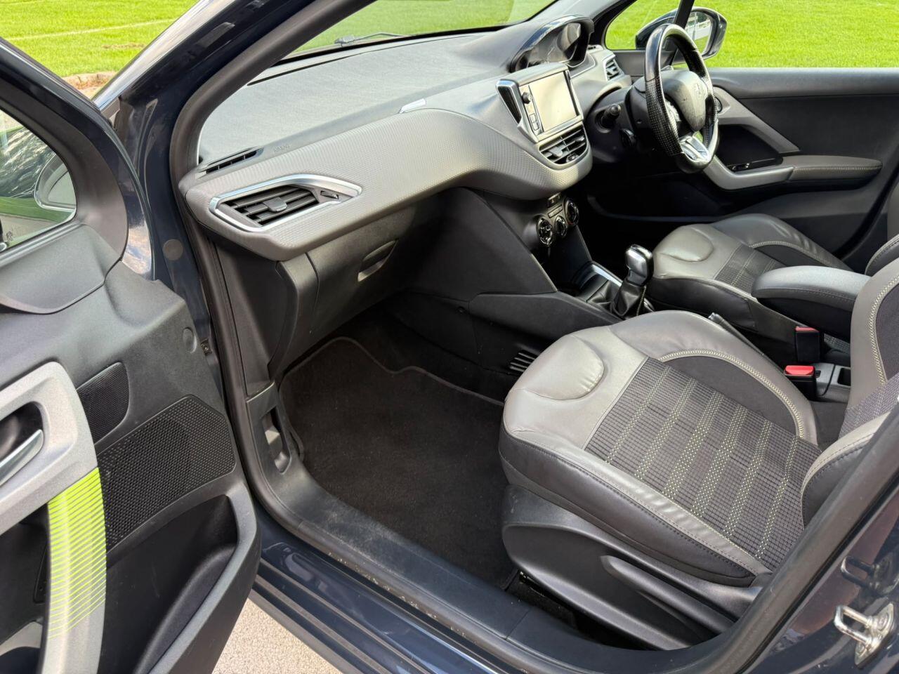 Peugeot 208 view 20