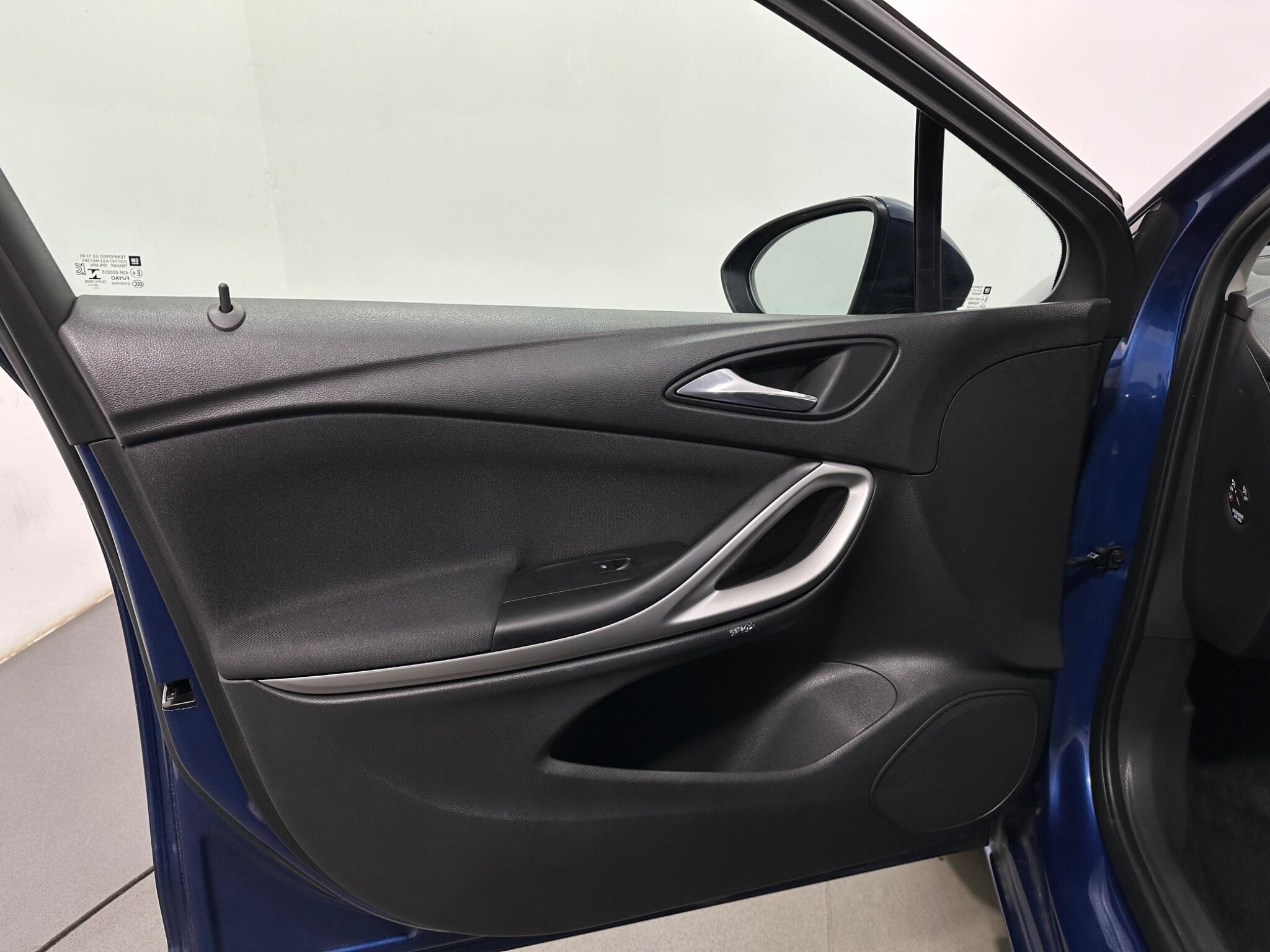 Vauxhall Astra view 35