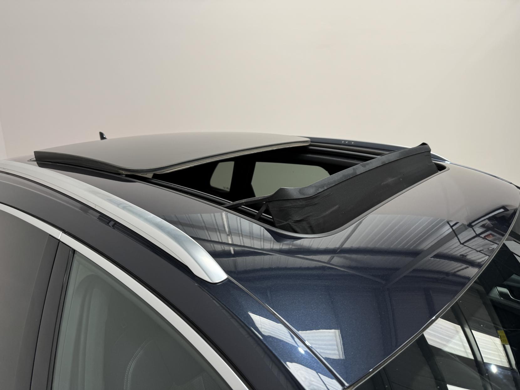Audi Q5 view 3