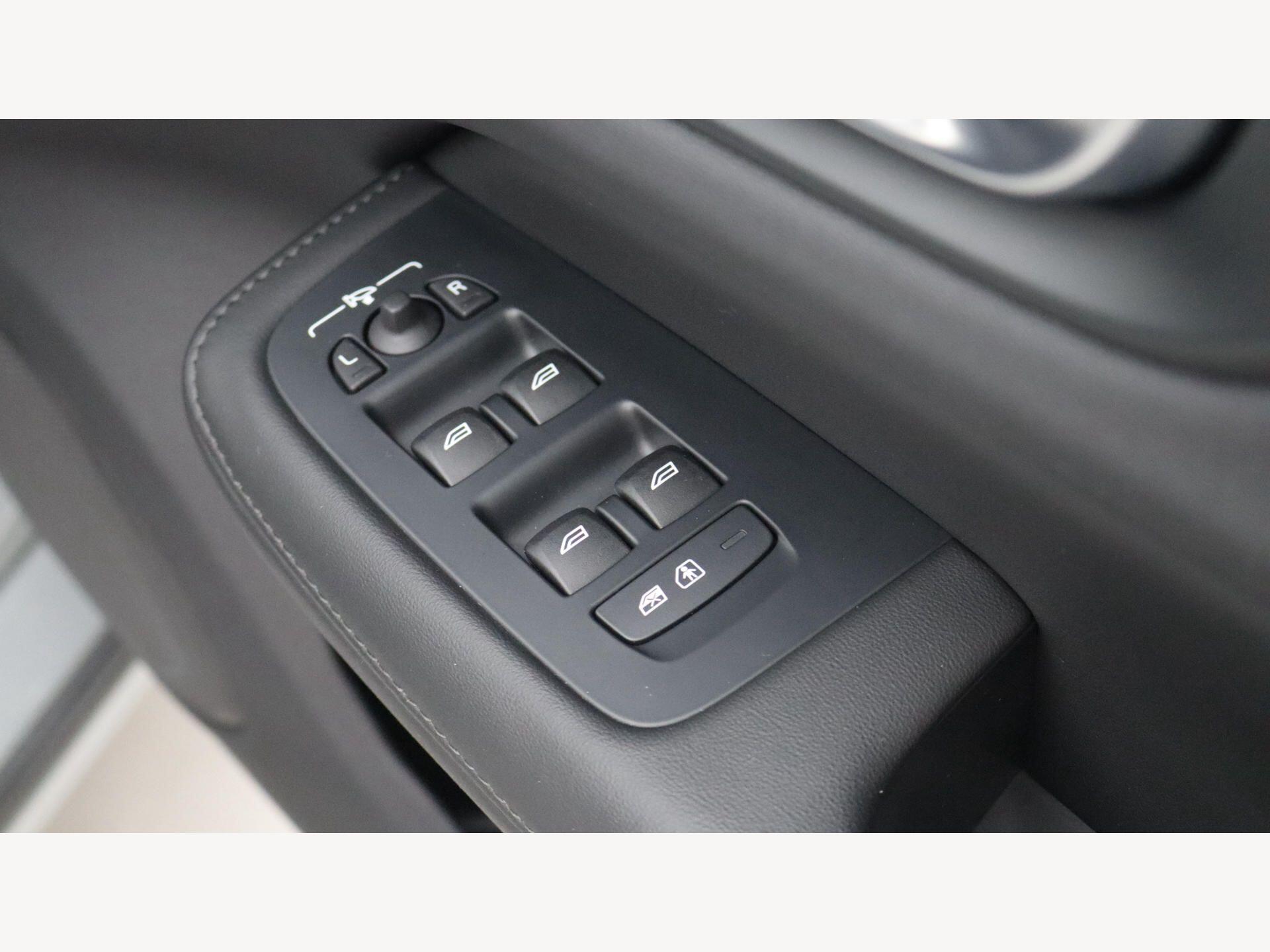 Volvo V60 view 25