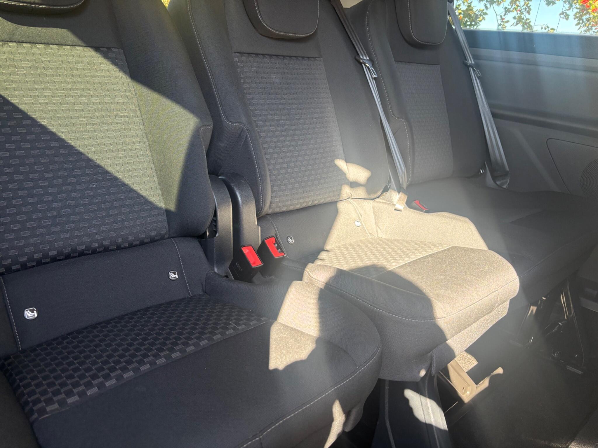 Ford Tourneo Custom view 17