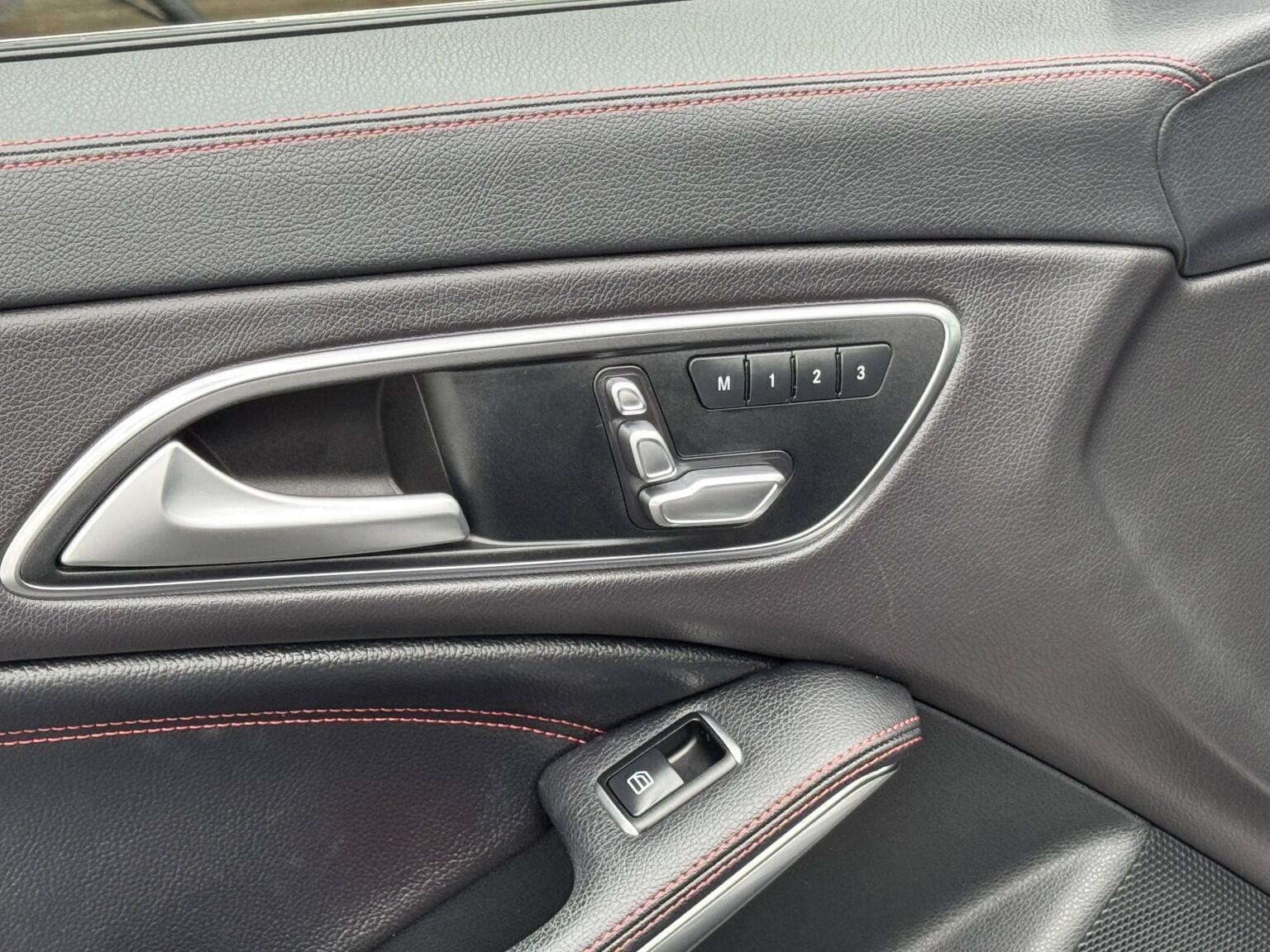 Mercedes-Benz Cla view 40