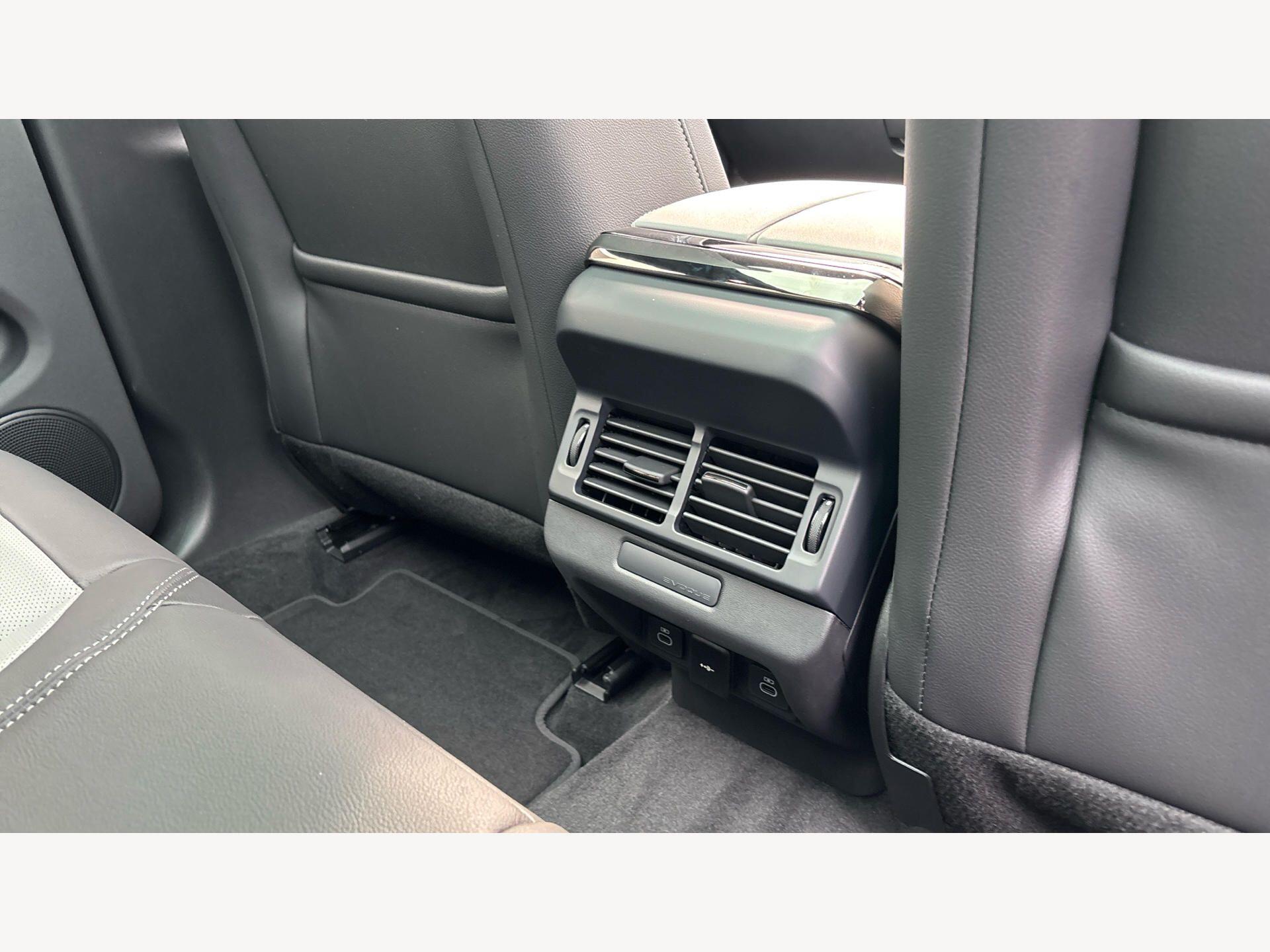Land Rover Range Rover Evoque view 22