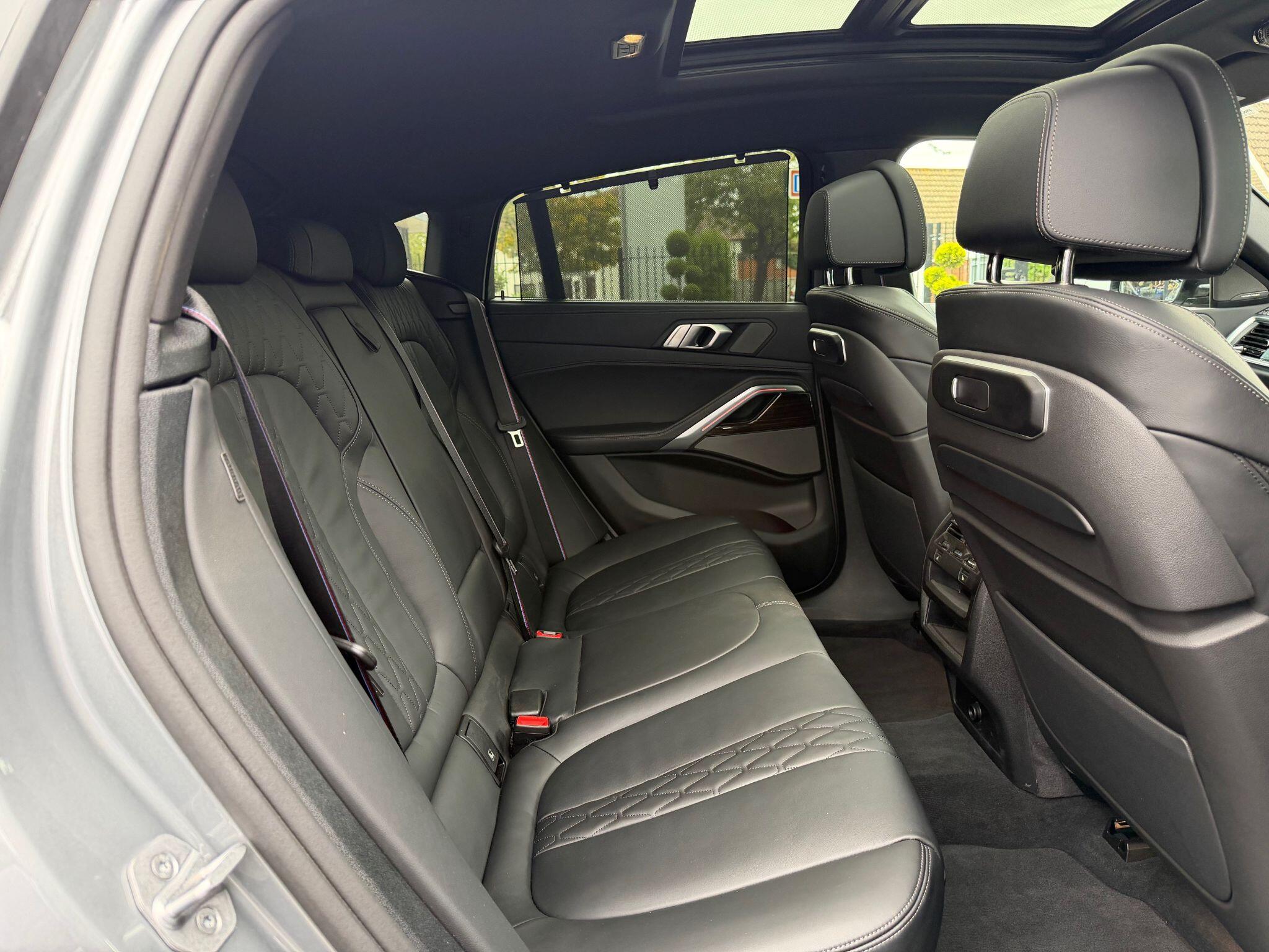 BMW X6 view 18