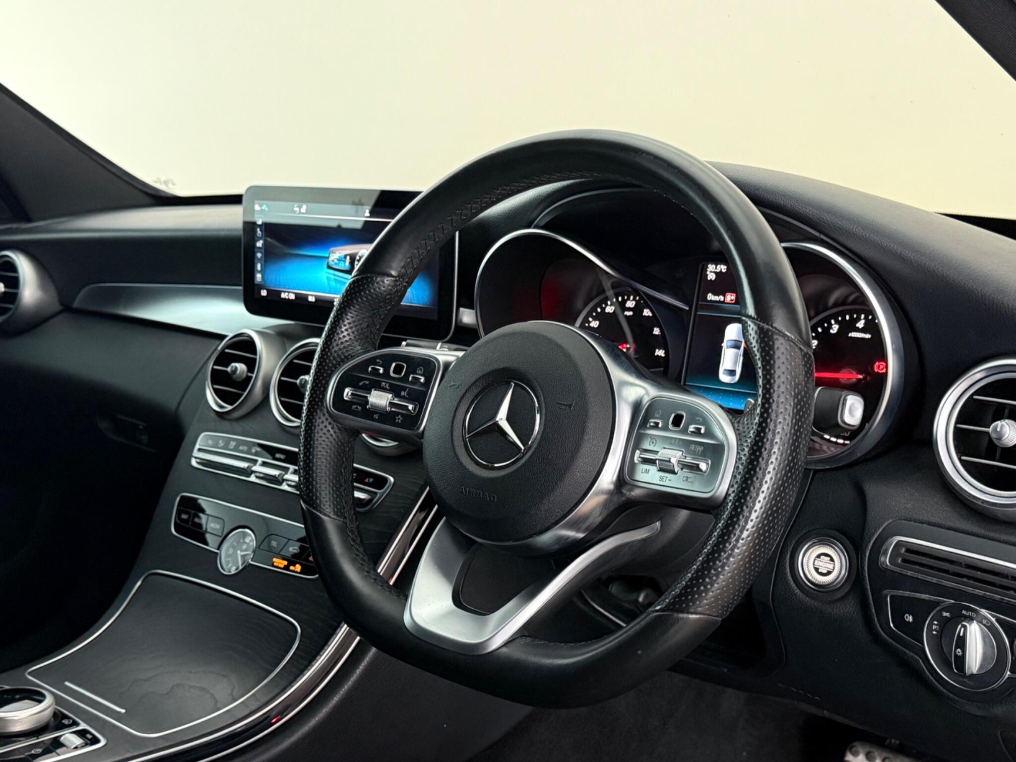 Mercedes-Benz C-Class view 3