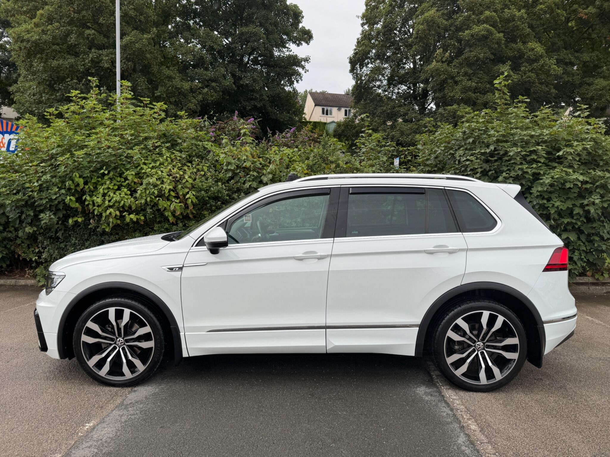 Volkswagen Tiguan view 8