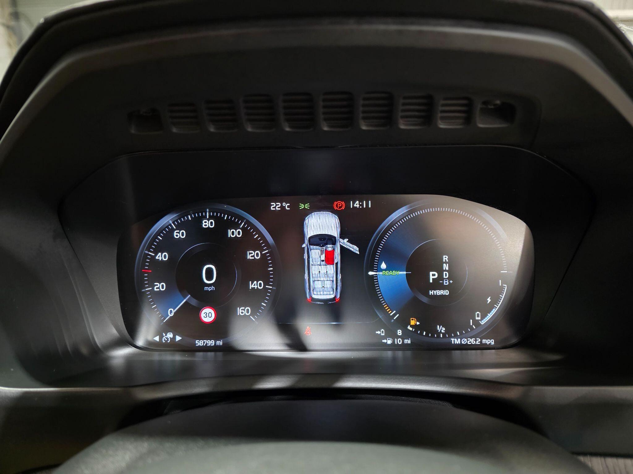 Volvo XC90 view 17
