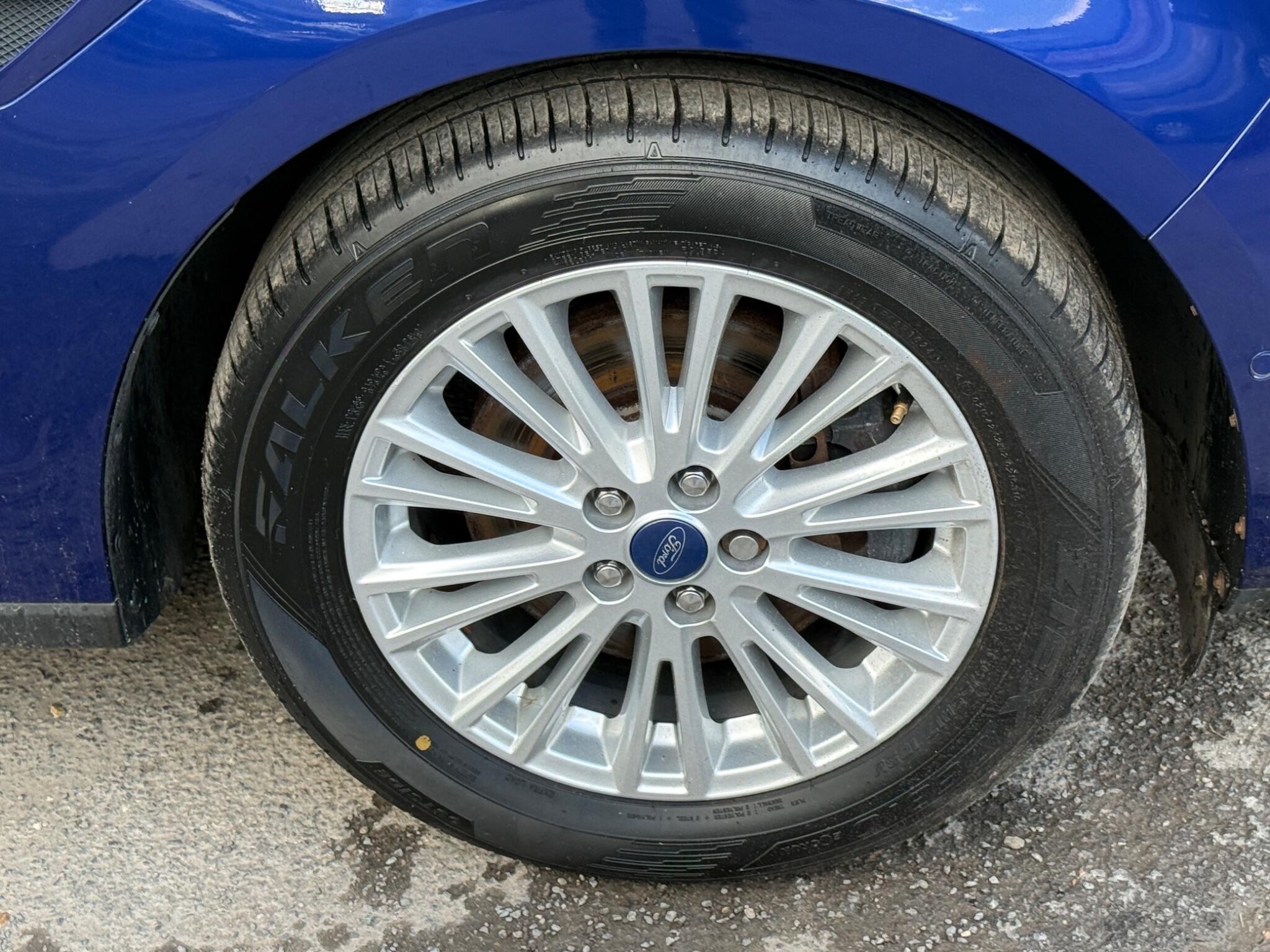 Ford S-Max - Image 29