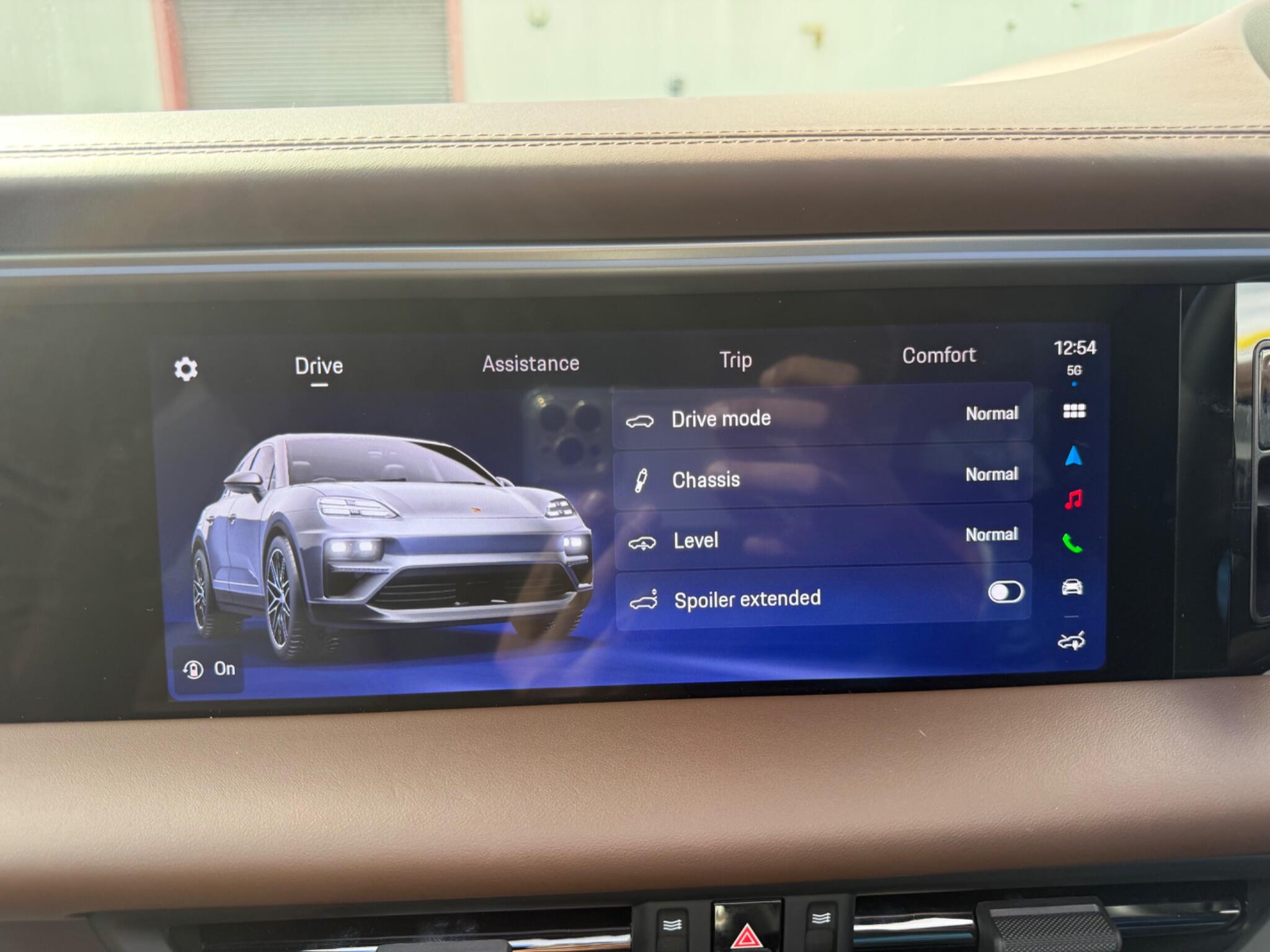Porsche Macan view 37