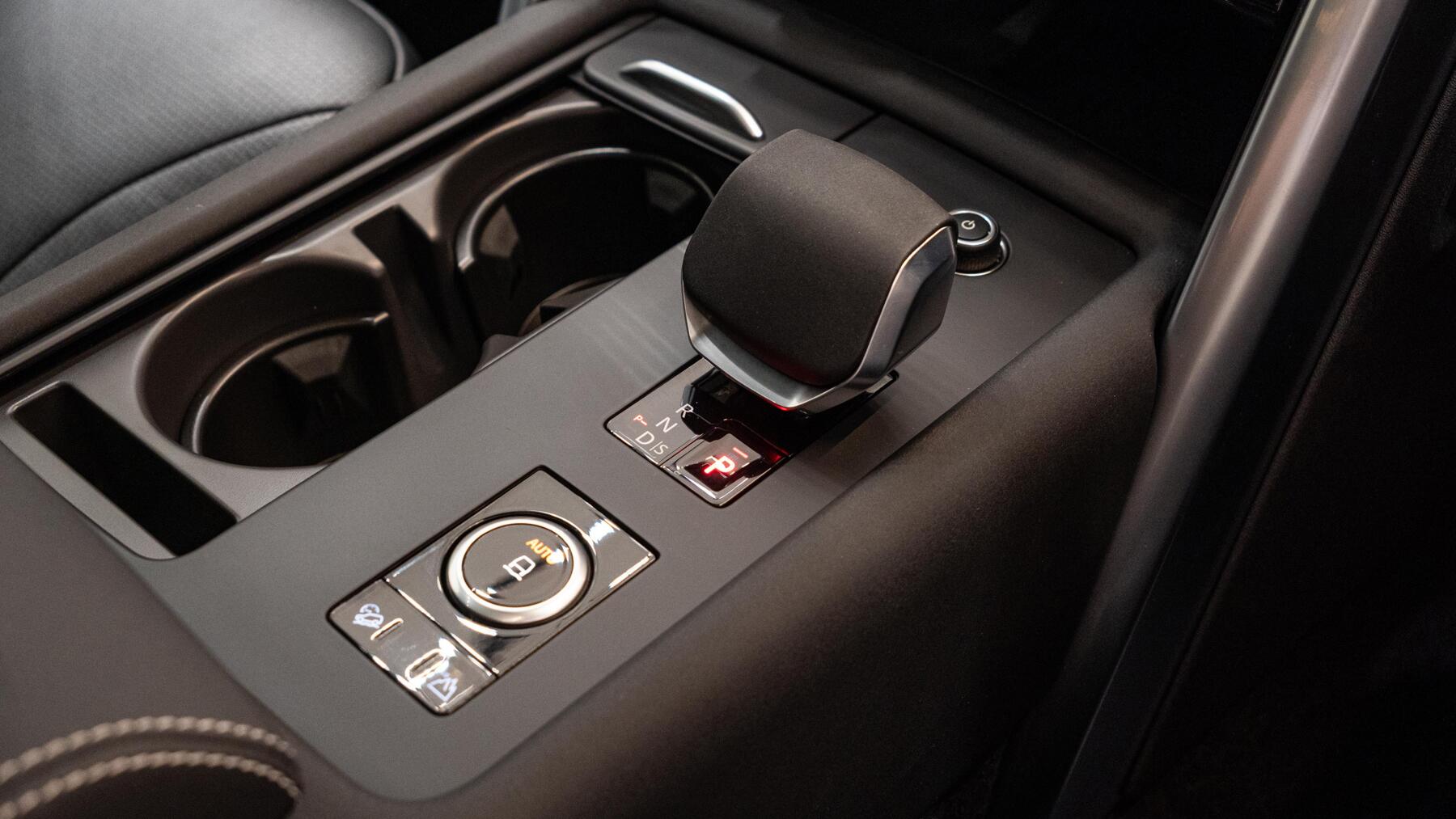 Land Rover Discovery view 33