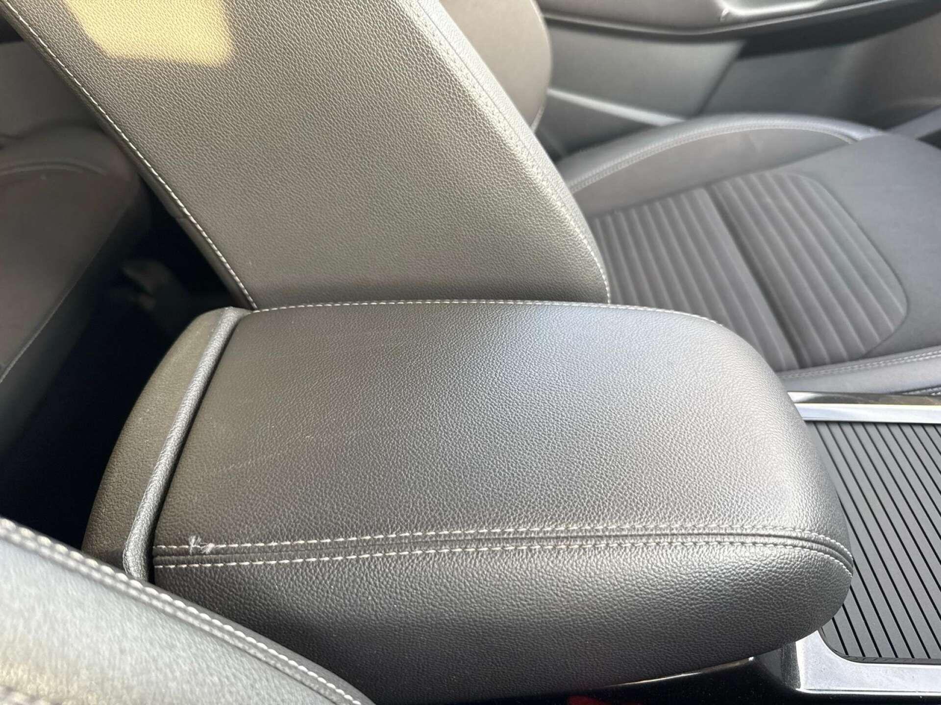 Ford Kuga view 122