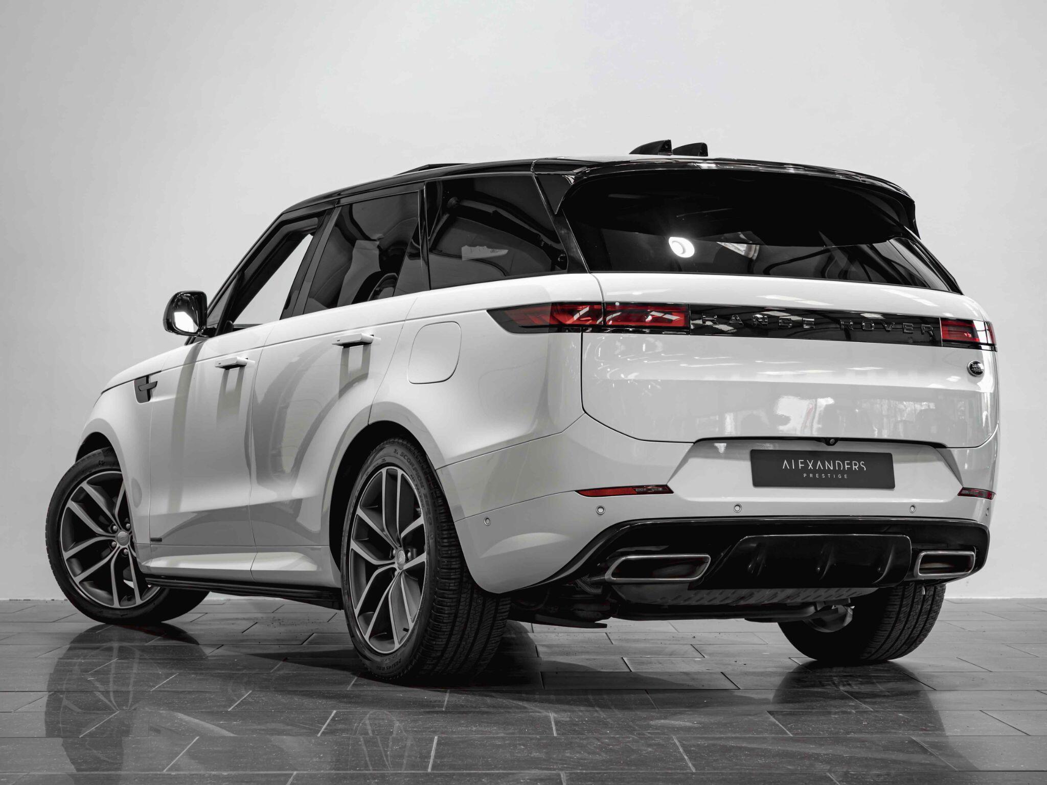 Land Rover Range Rover Sport view 9