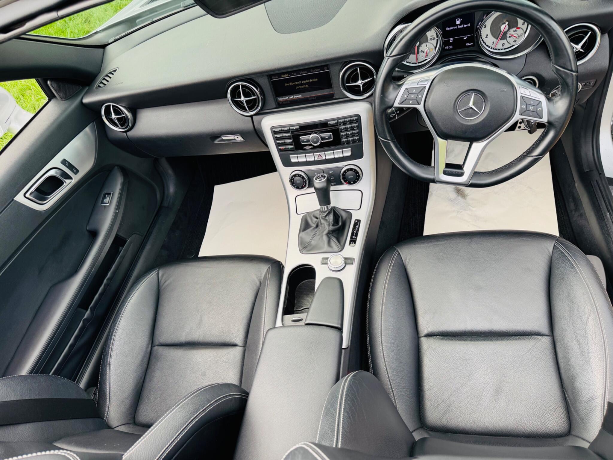 2011 Mercedes-Benz SLK image 19