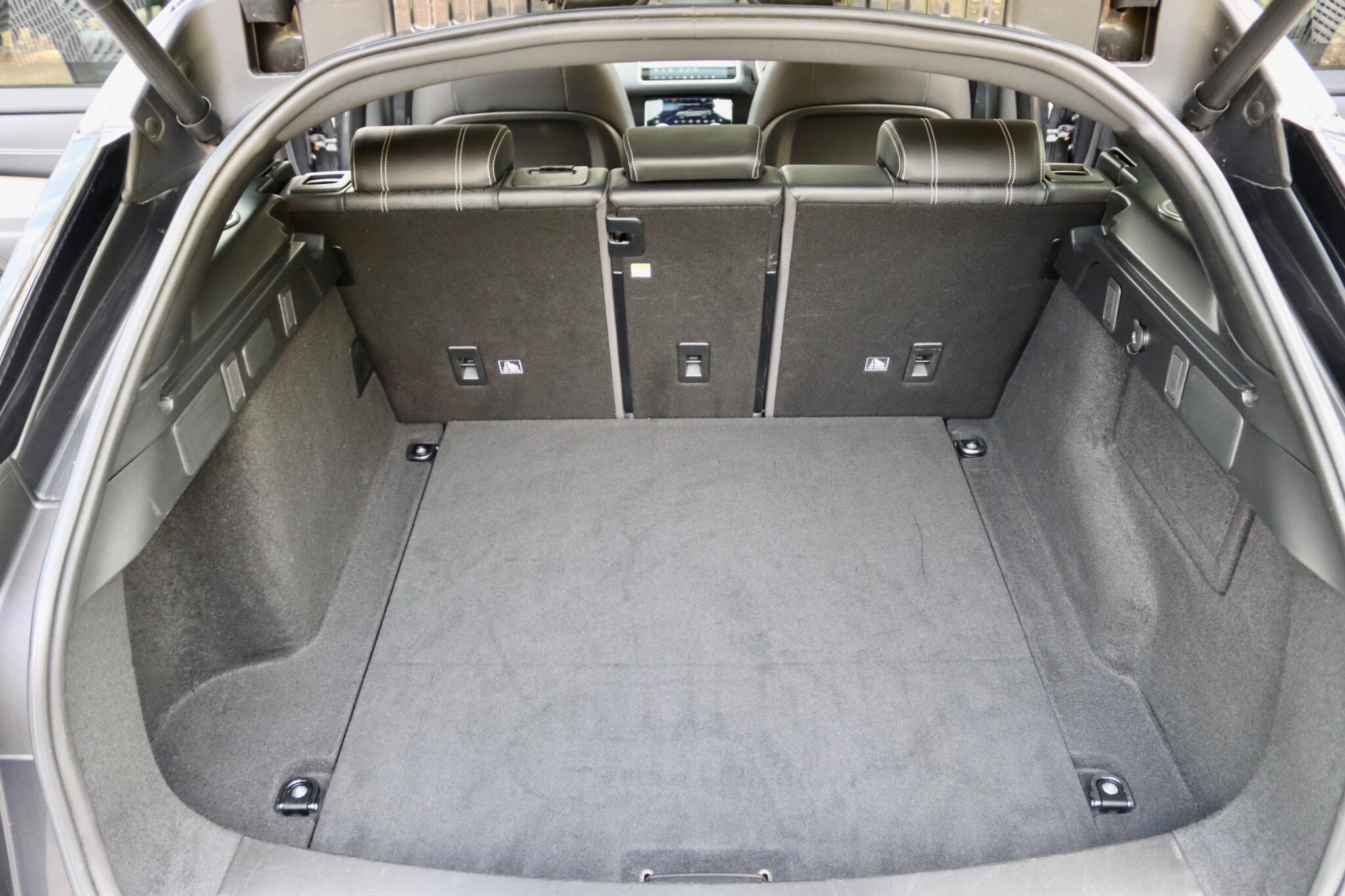 Land Rover Range Rover Velar view 47