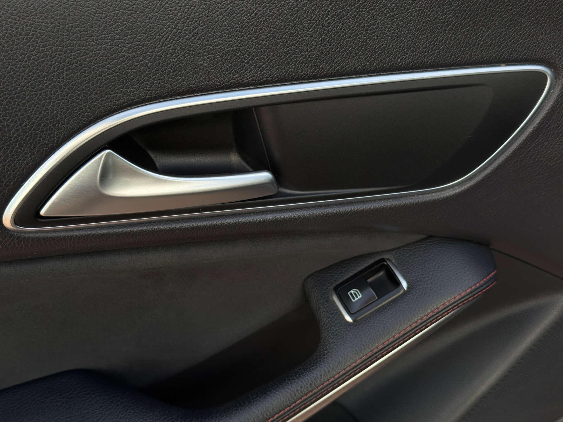 Mercedes-Benz Cla view 38