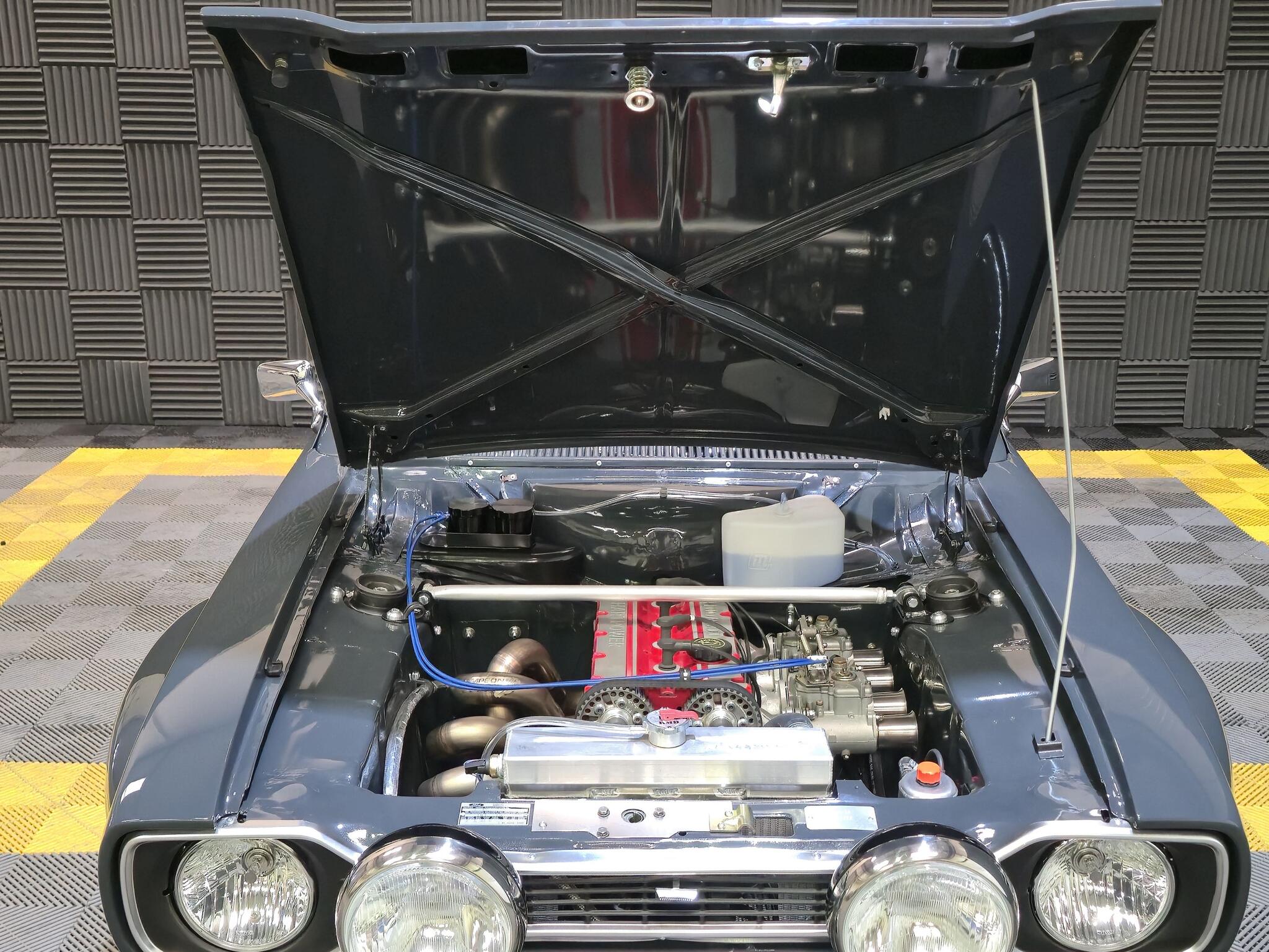 Ford Escort view 11
