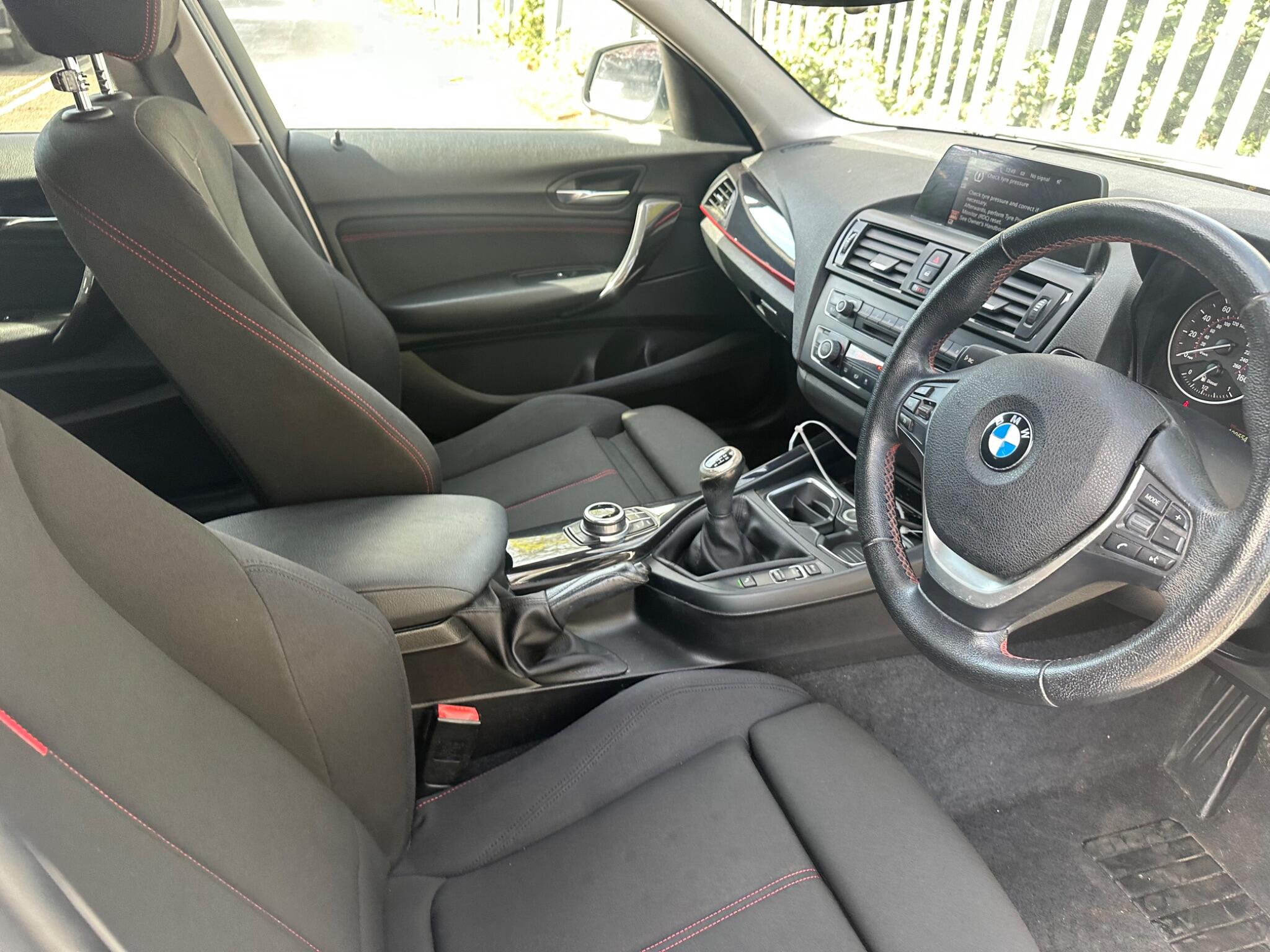 BMW 1 Series view 12