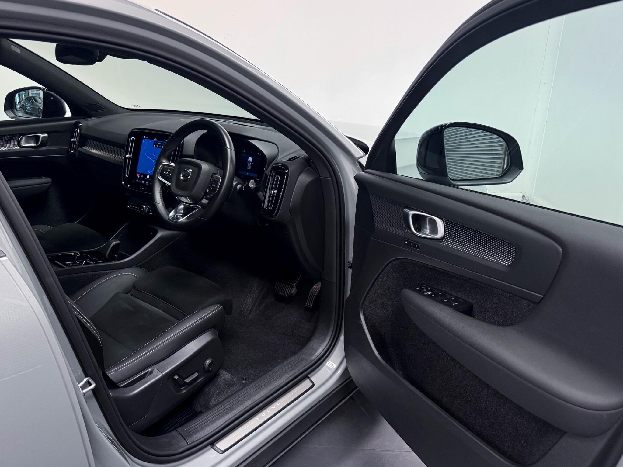 Volvo XC40 view 24