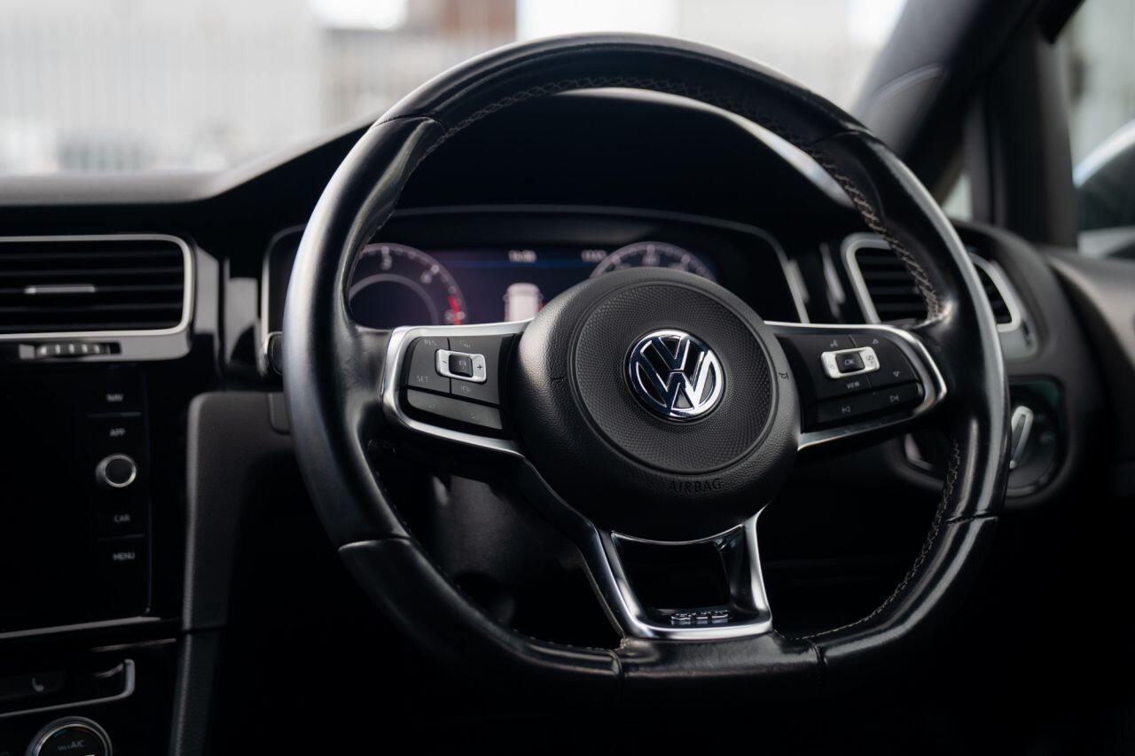 Volkswagen Golf view 88