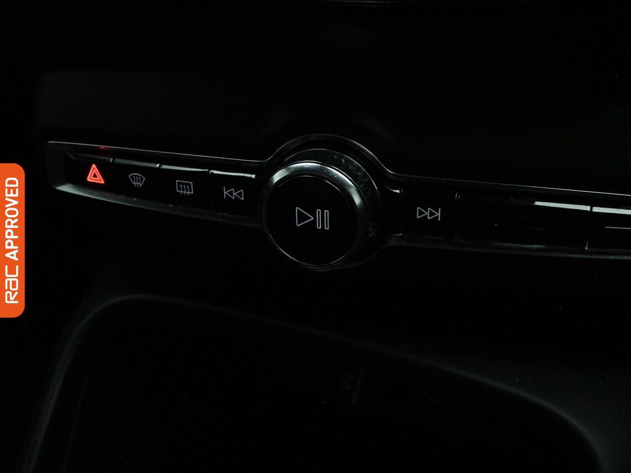 Volvo XC40 view 23