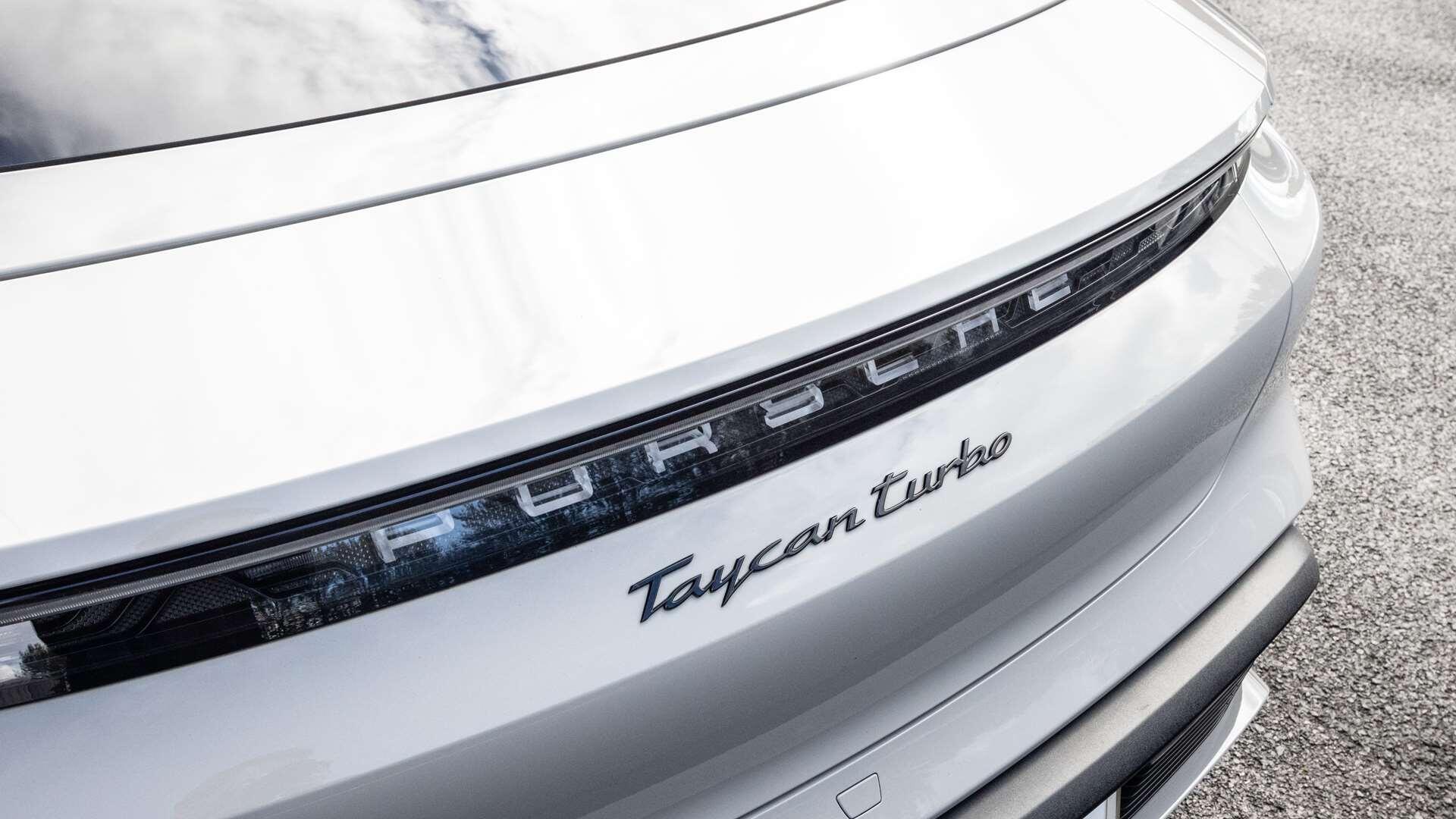 Porsche Taycan view 37