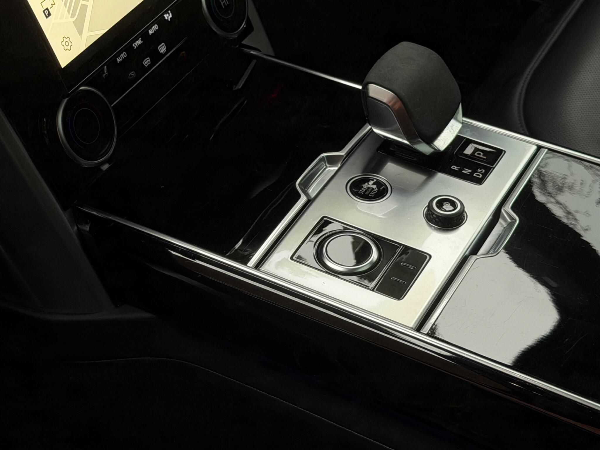 Land Rover Range Rover view 41