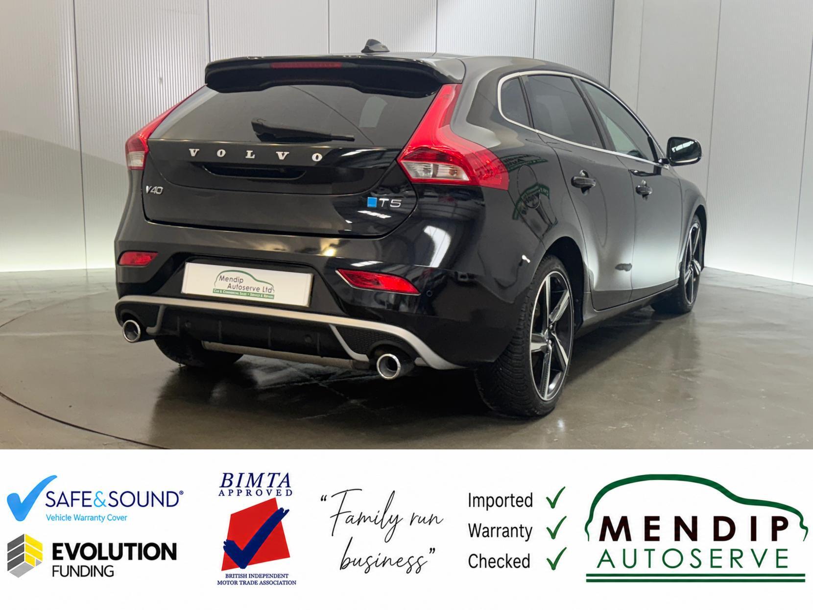 Volvo V40 view 21
